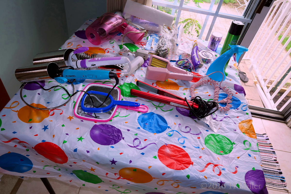 Kids Hairstyling Station.