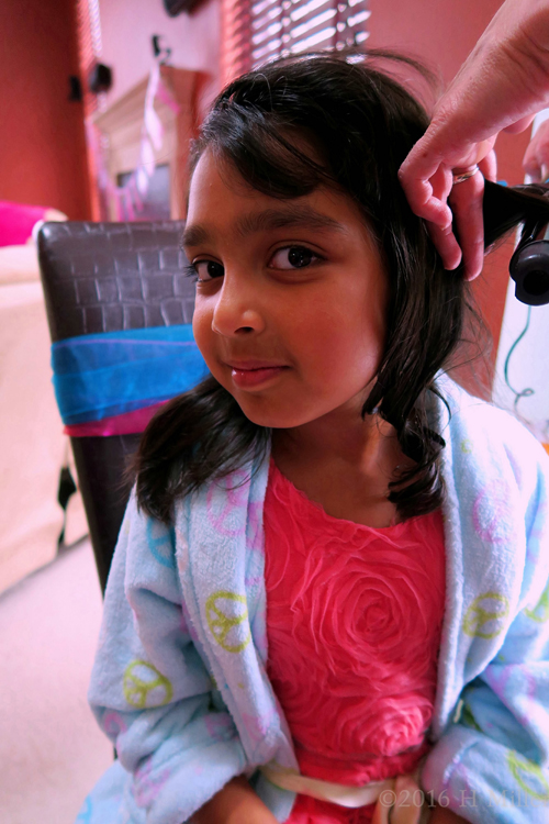 Spa Birthday Party Hair Styling. Spa Birthday Party Hair Styling.