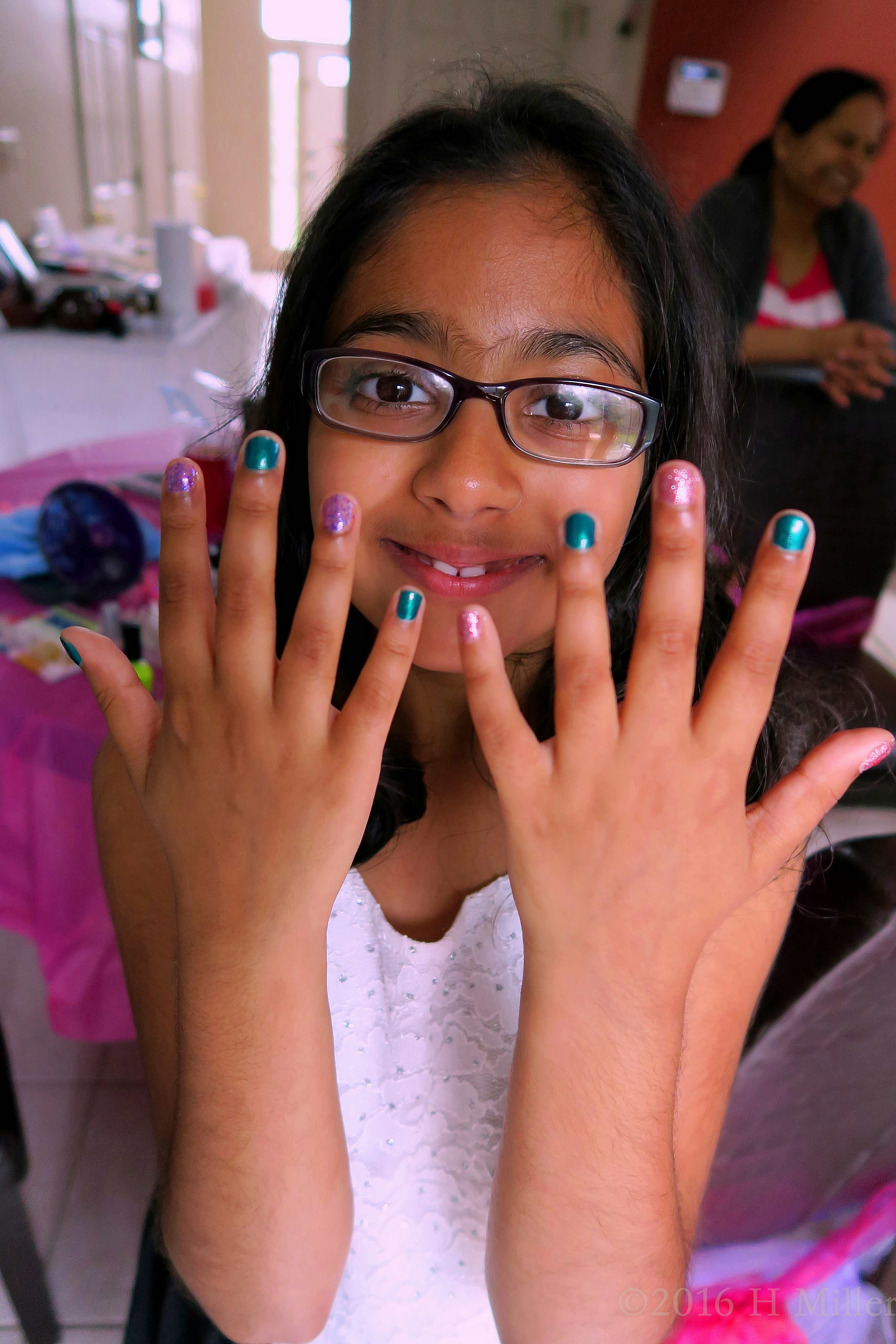 Metallic Green Polish Alternating With Clear Purple Glitter. 