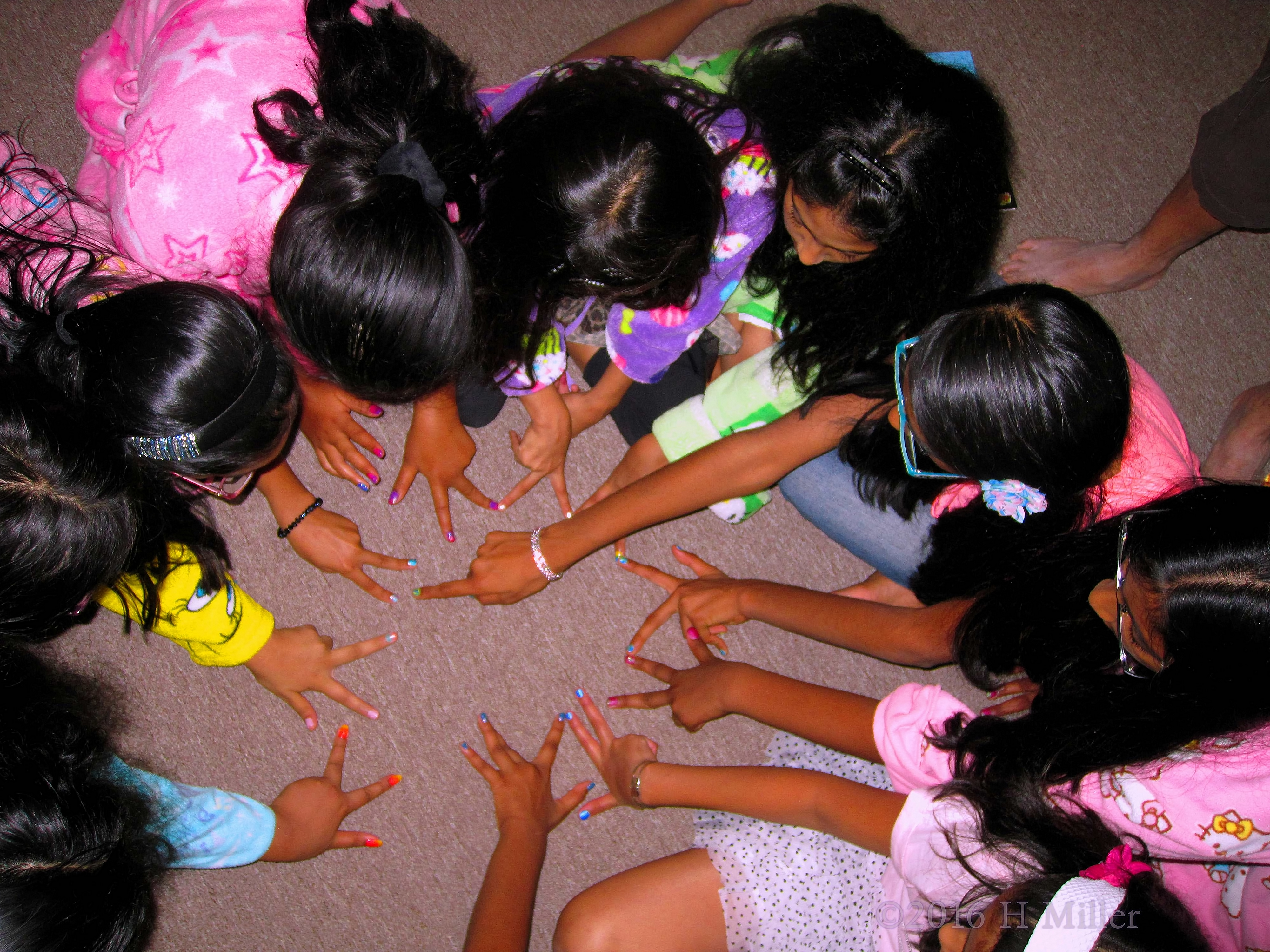 Look At All These Great Mini Manicures! 