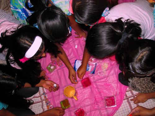 Making Homemade Soap Craft Projects At The Spa For Girls! Making Homemade Soap Craft Projects At The Spa For Girls!