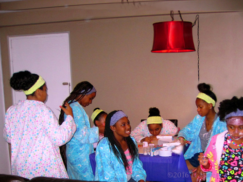 Friends Hanging Out During The Kids Spa Party Friends Hanging Out During The Kids Spa Party