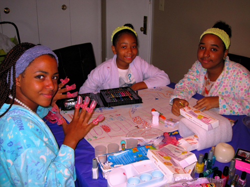 Hanging Out With Friends After Mini Manis Hanging Out With Friends After Mini Manis