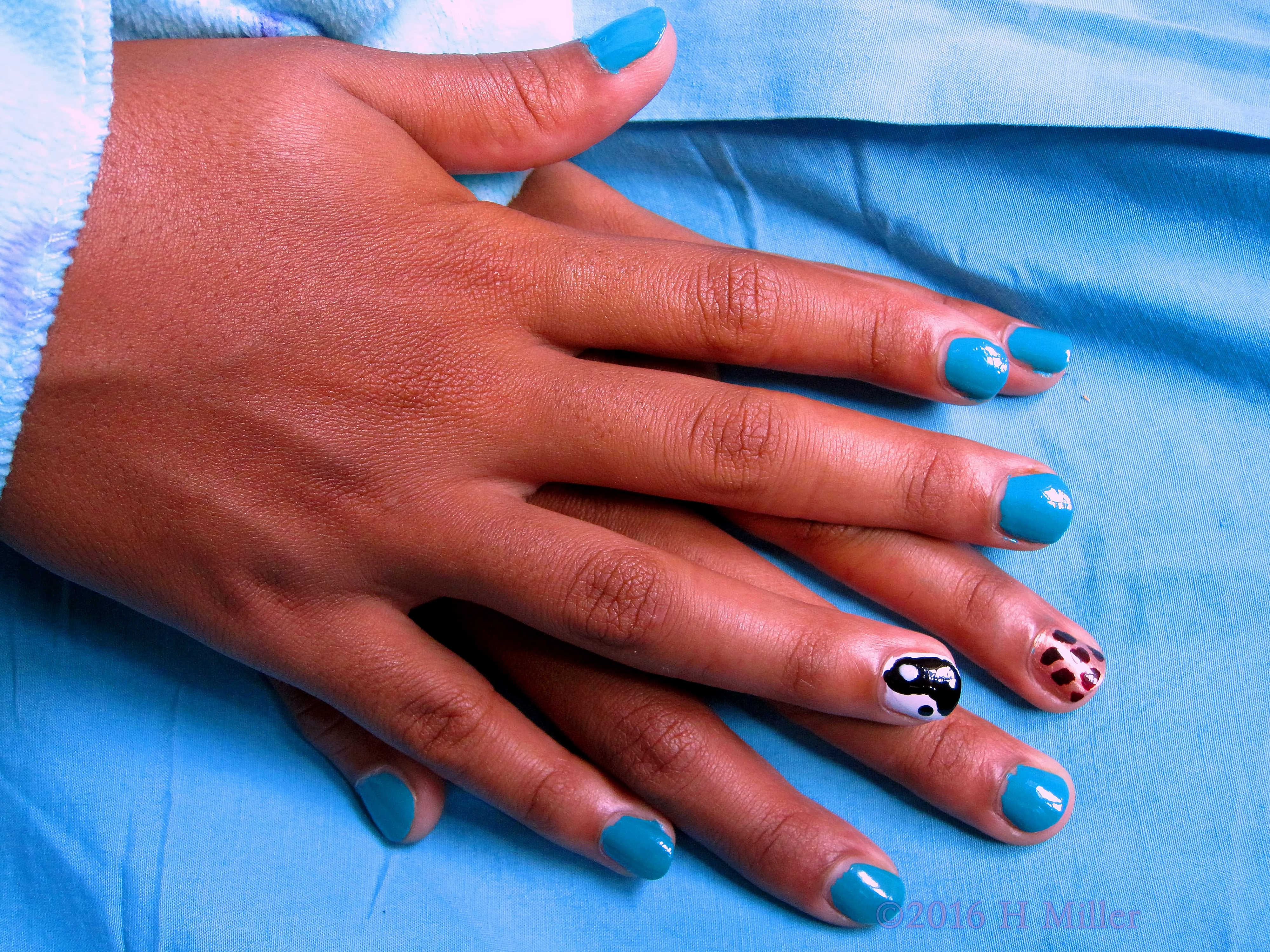 Awesome Ying Yang And Pink Leopard Girls Spa Manicure