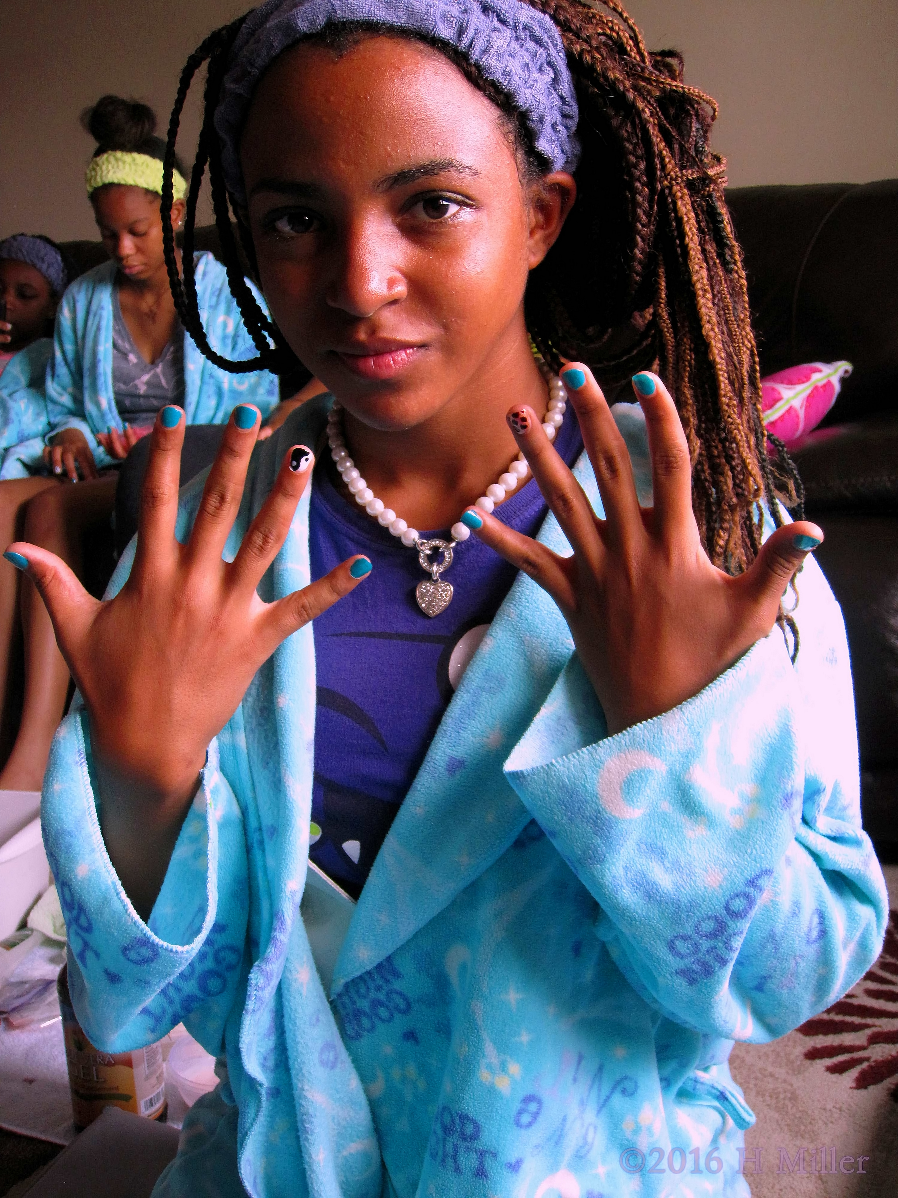 She Loves Her Girls Spa Mini Mani! She Loves Her Girls Spa Mini Mani!