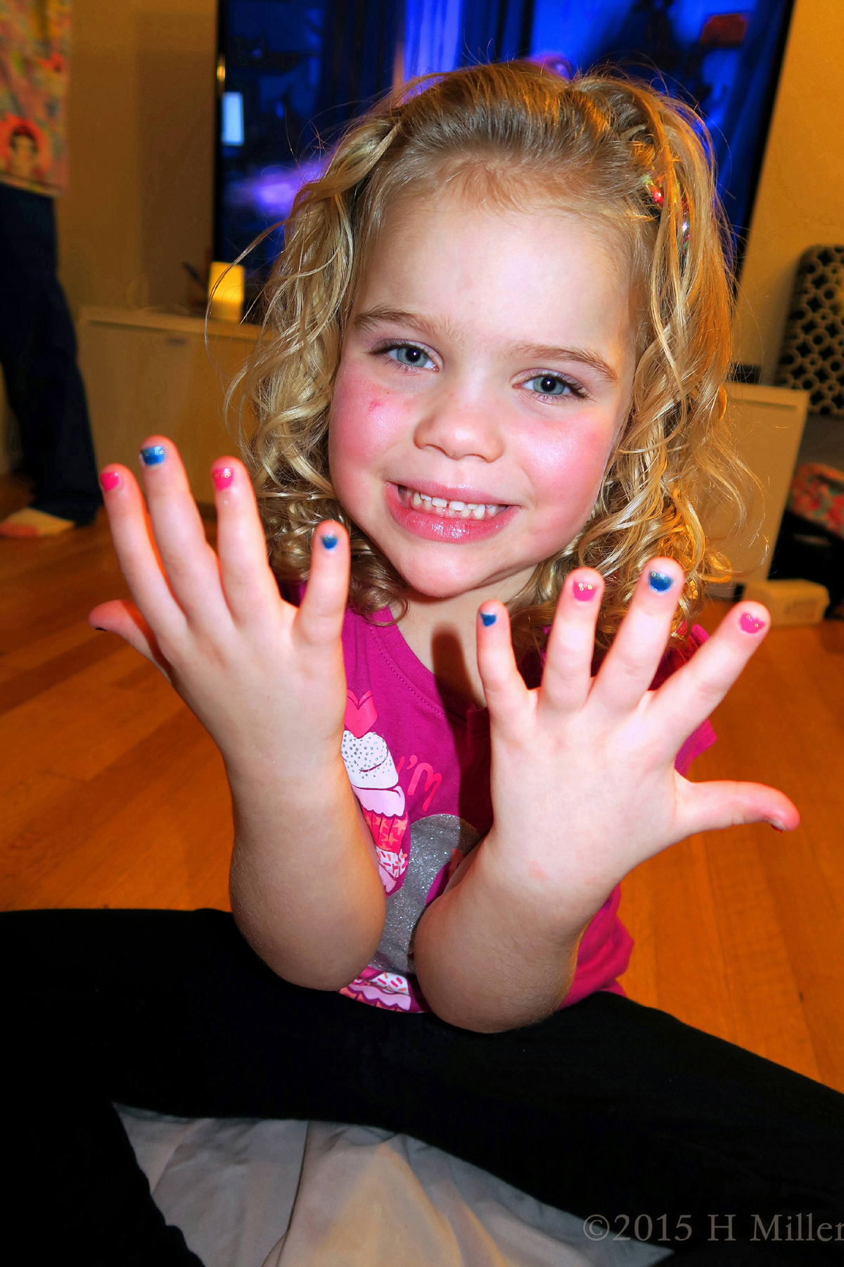 She Chose Alternating Pink And Blue Colors For Her Kids Mani 