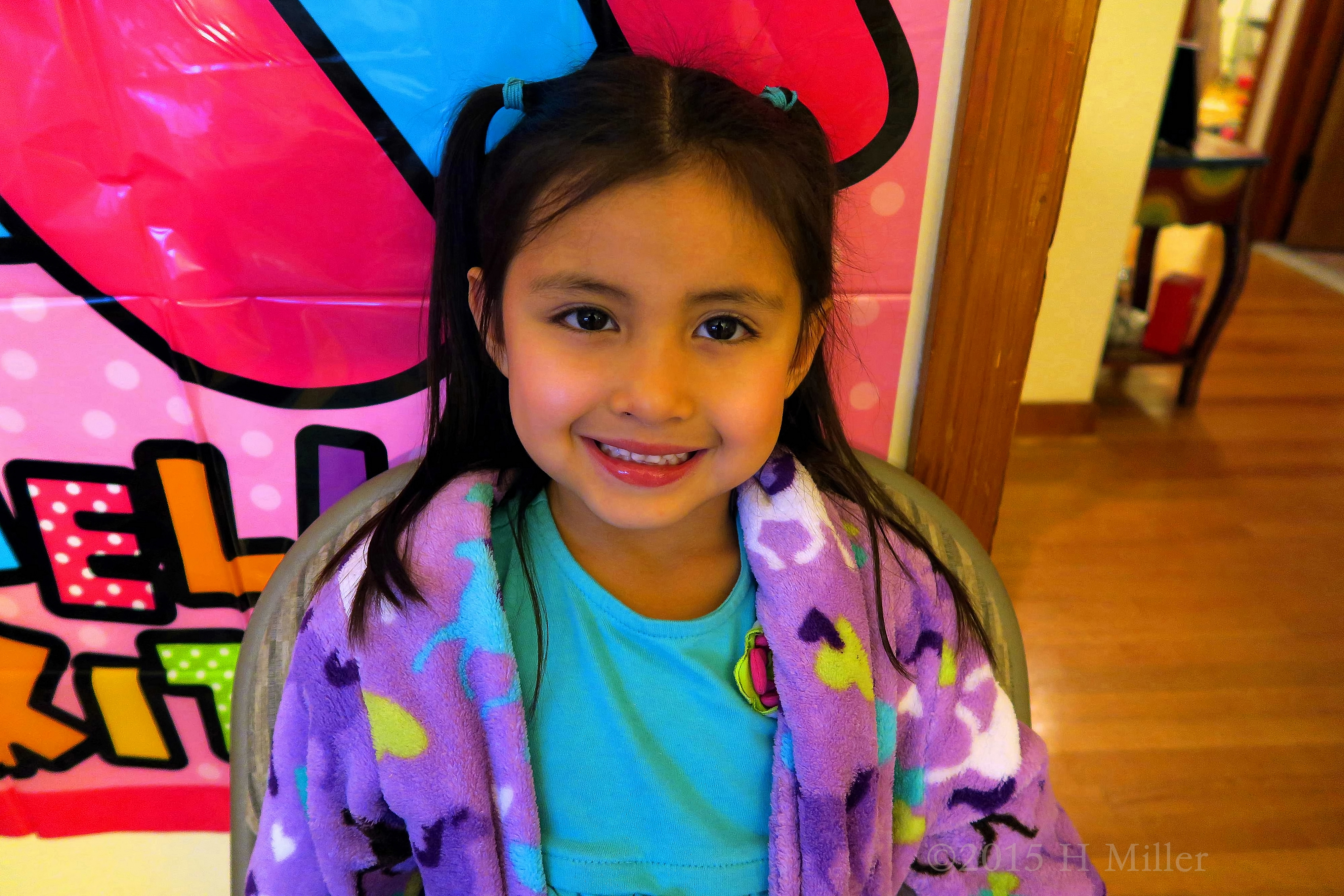 She Looks So Adorable After Her Kids Makeup Activity! 4 She Looks So Adorable After Her Kids Makeup Activity! 4