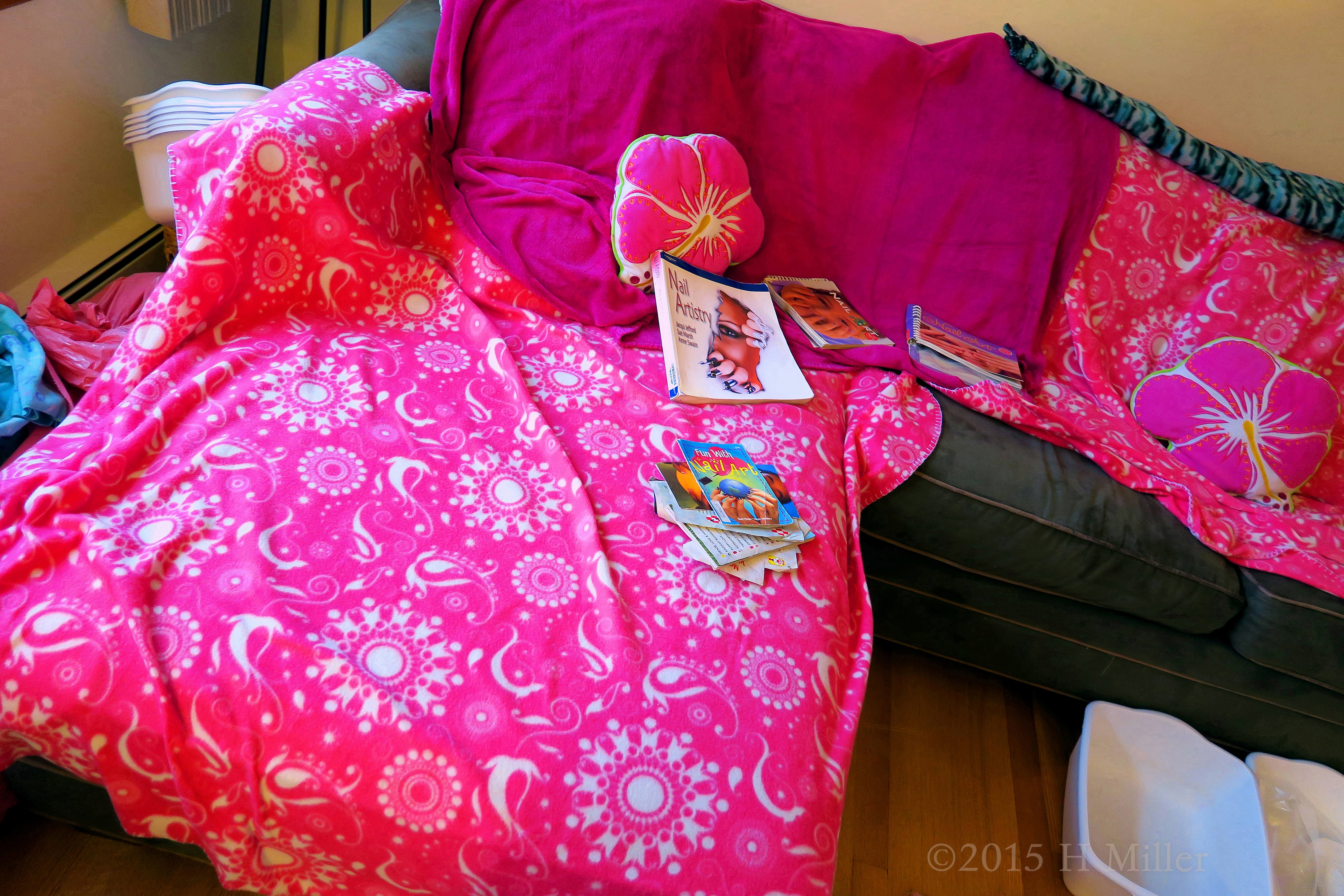 The Spa Lounge Area With Nail Art Books Ready For Perusal The Spa Lounge Area With Nail Art Books Ready For Perusal