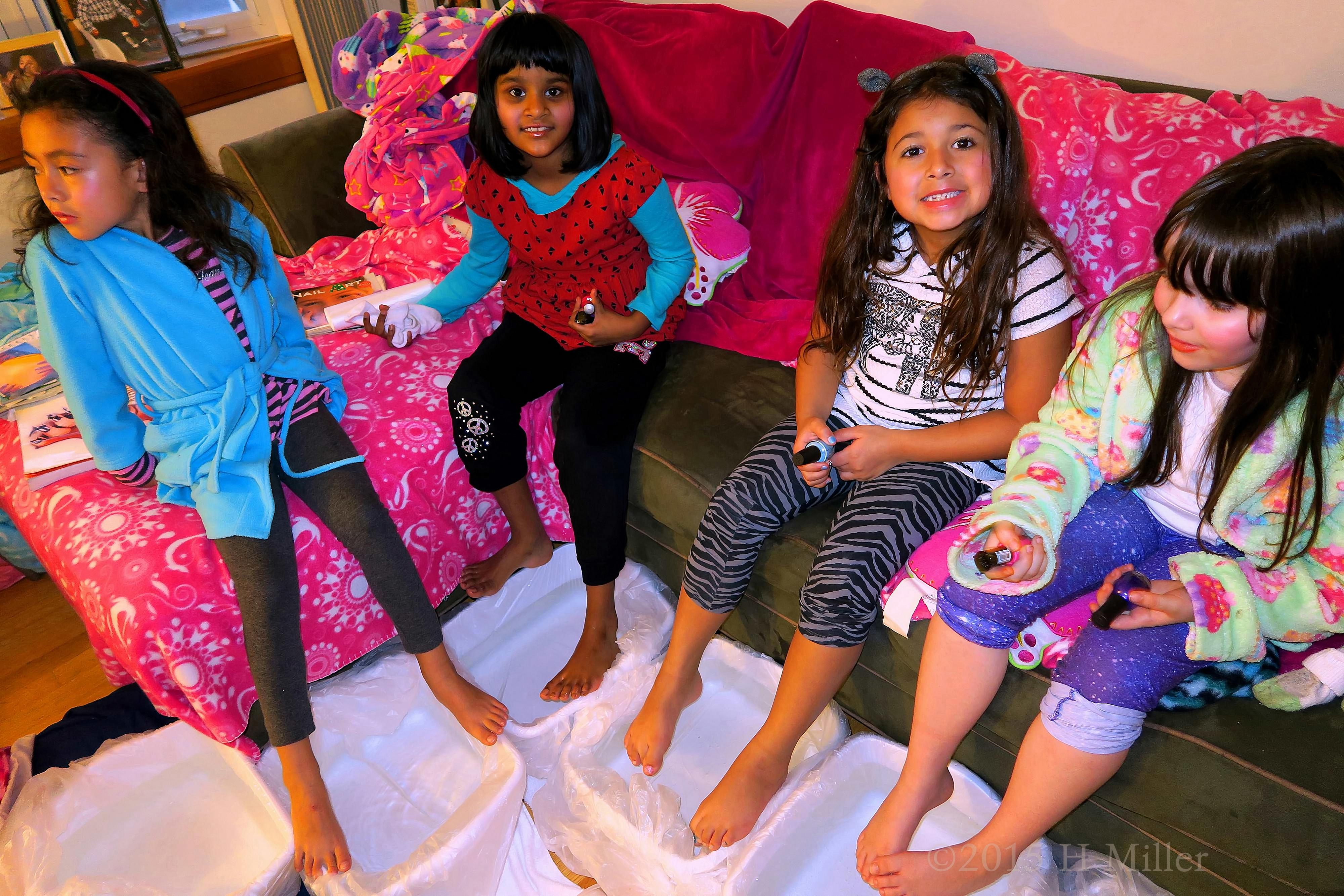 Chilling Out With The Kids Pedi Footbath! Chilling Out With The Kids Pedi Footbath!