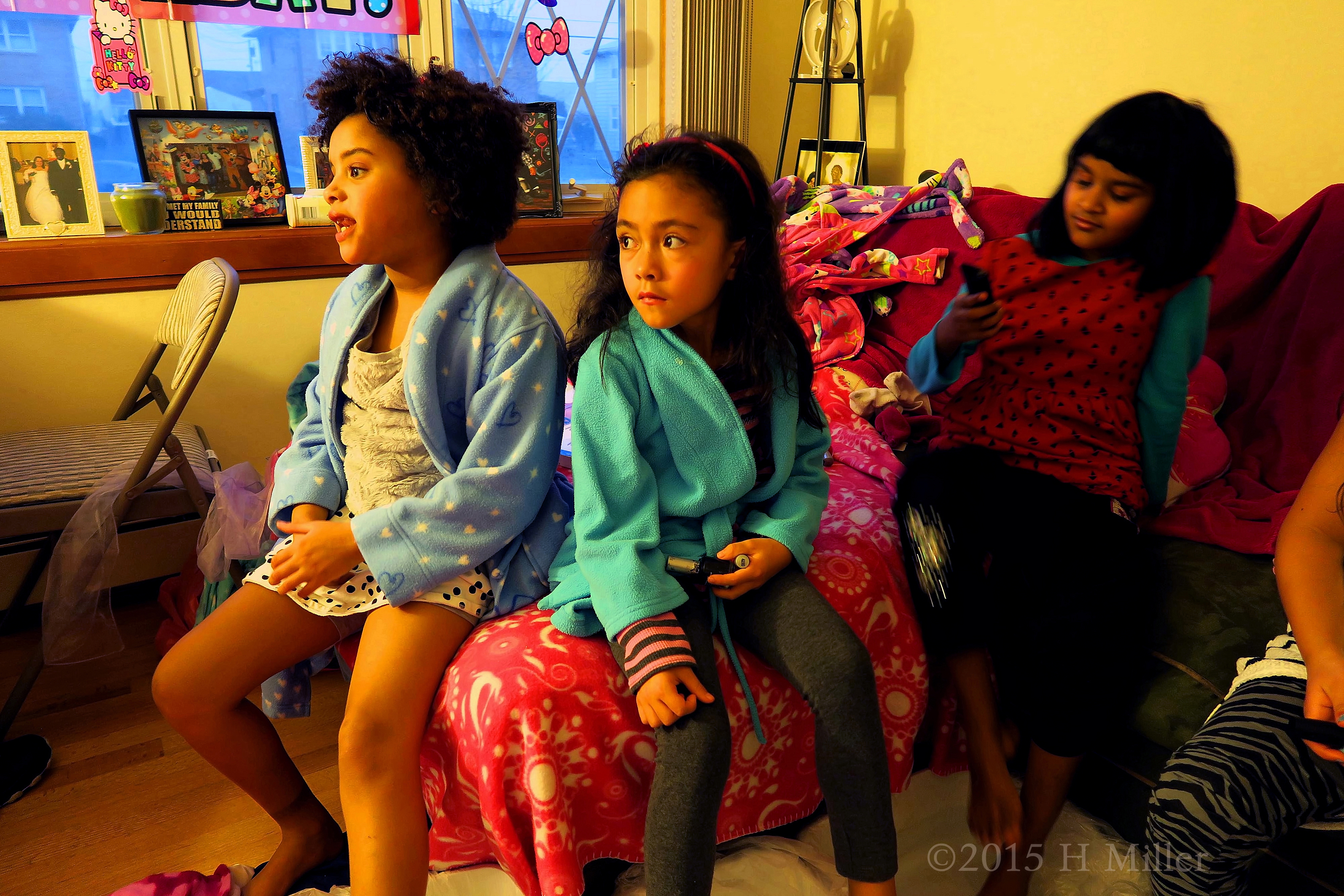 Everybody Is Watching The Crossy Road Game During The Pedicure Everybody Is Watching The Crossy Road Game During The Pedicure