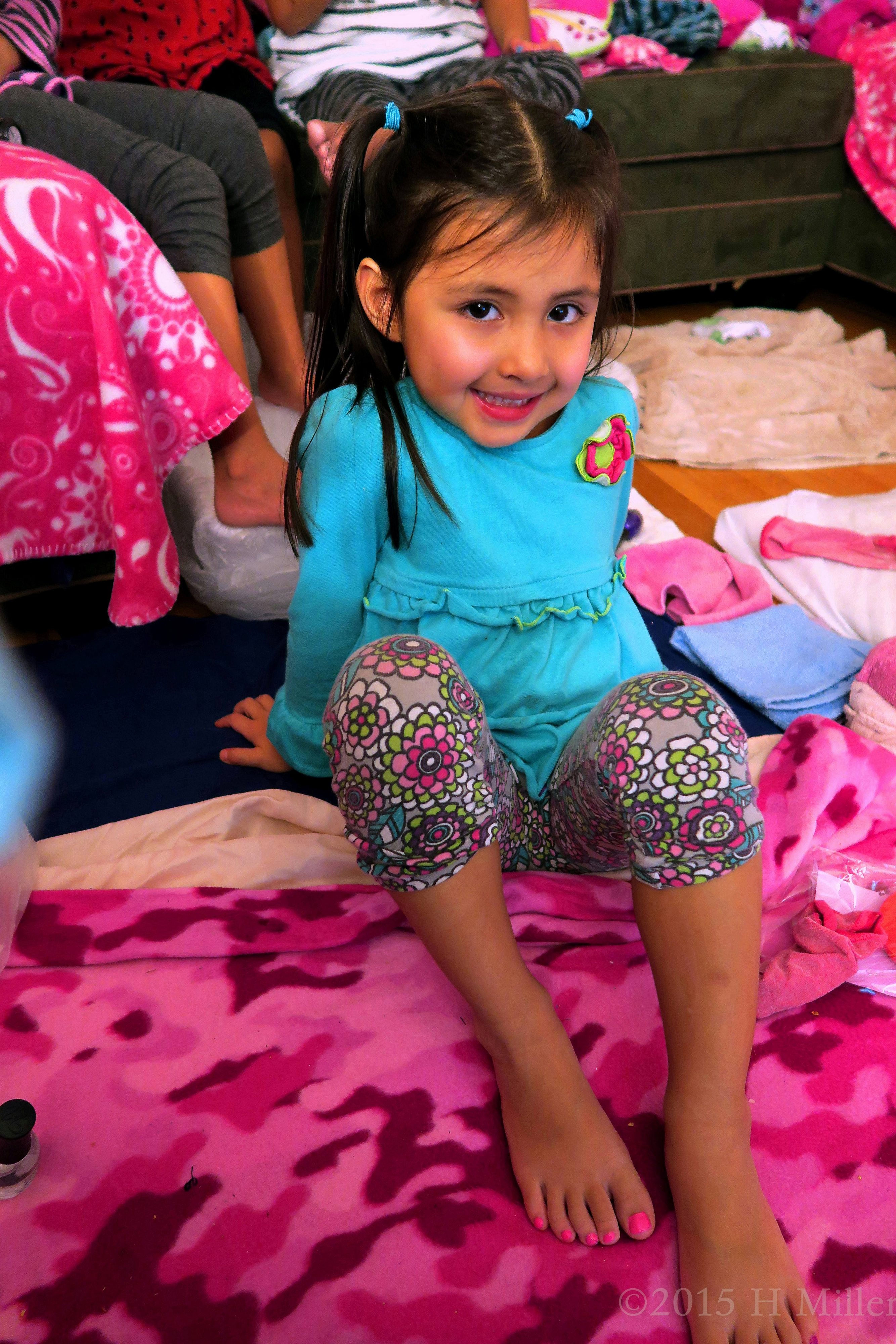 Her Kids Pedicure Is Finished! Her Kids Pedicure Is Finished!