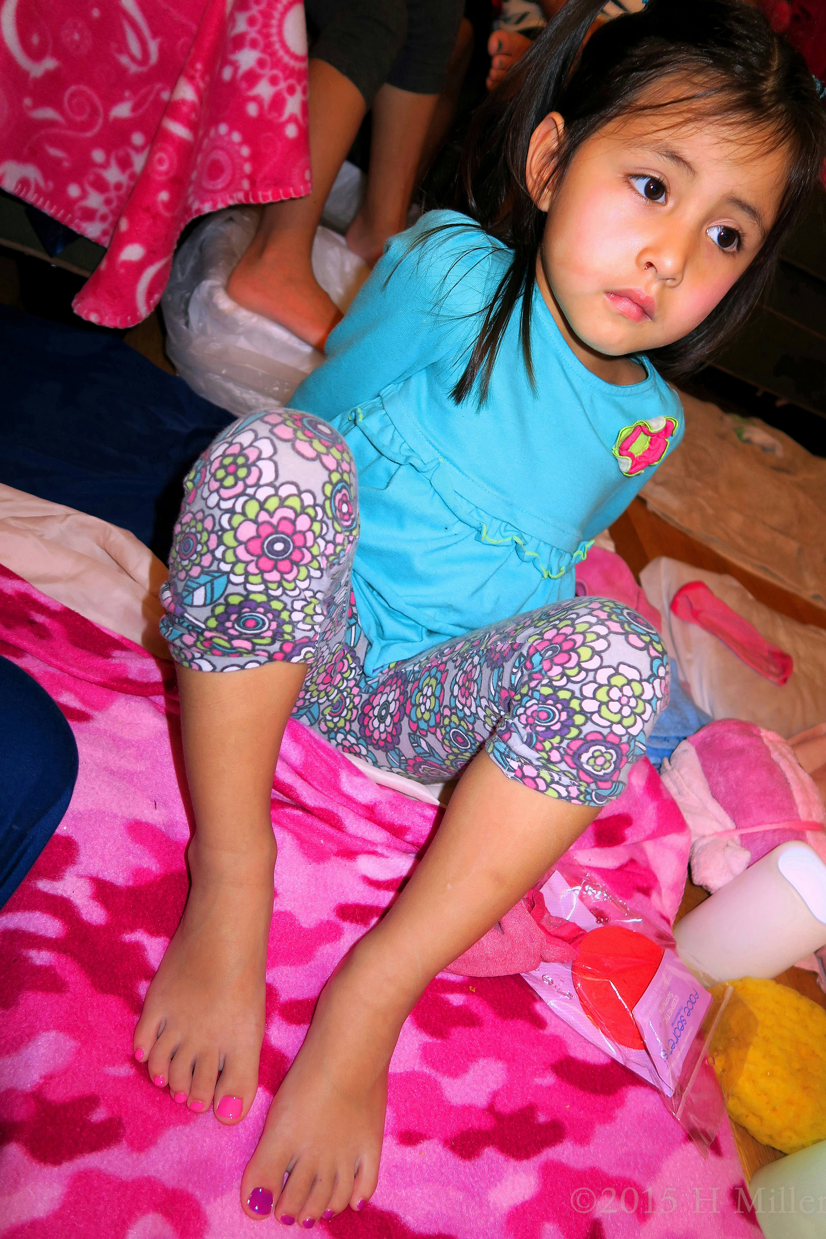 Lounging On The Spa Mats After Her Kids Pedi Lounging On The Spa Mats After Her Kids Pedi