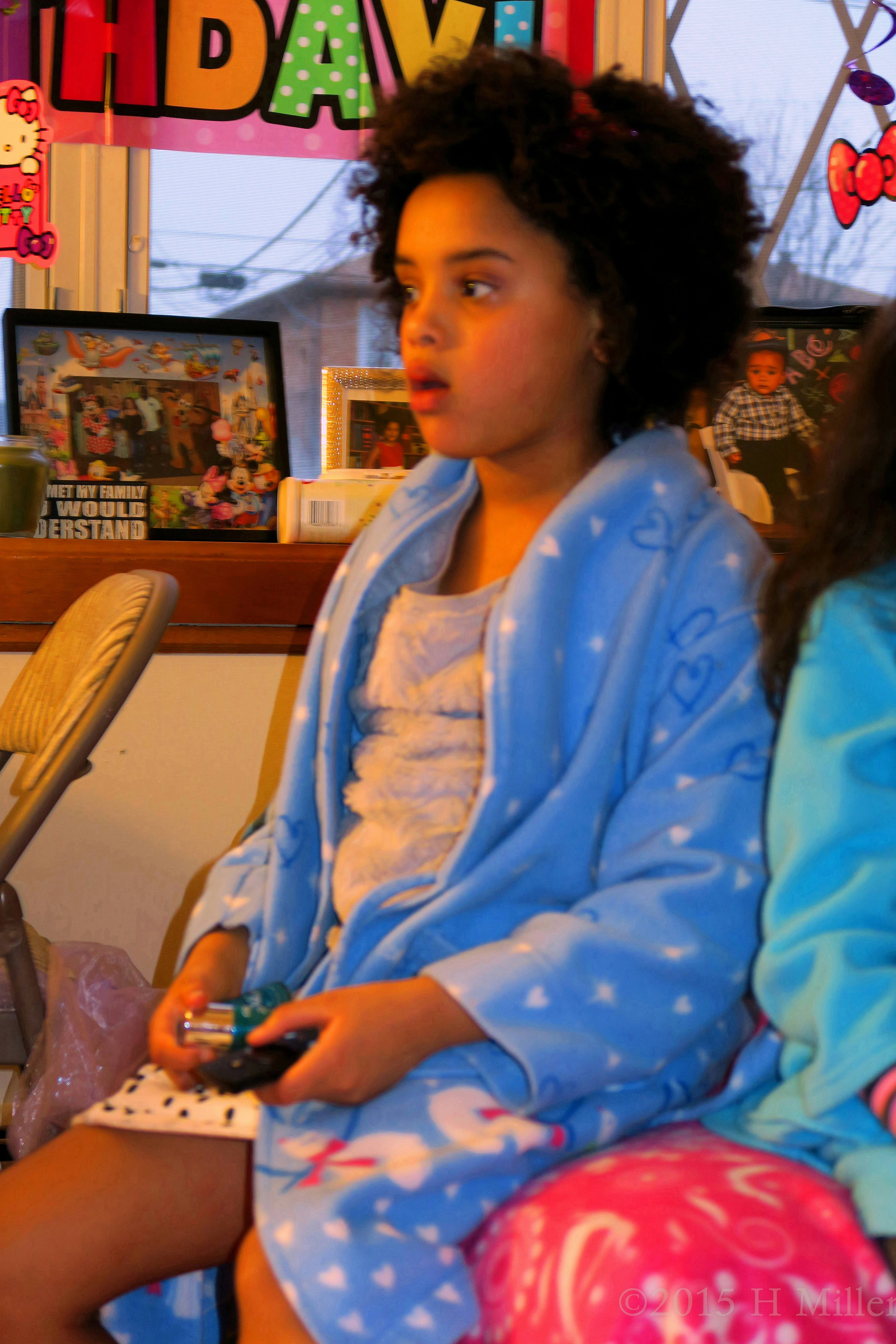 Playing Crossy Road During Her Mini Pedi Footbath Playing Crossy Road During Her Mini Pedi Footbath