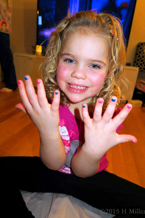 She Chose Alternating Pink And Blue Colors For Her Kids Mani