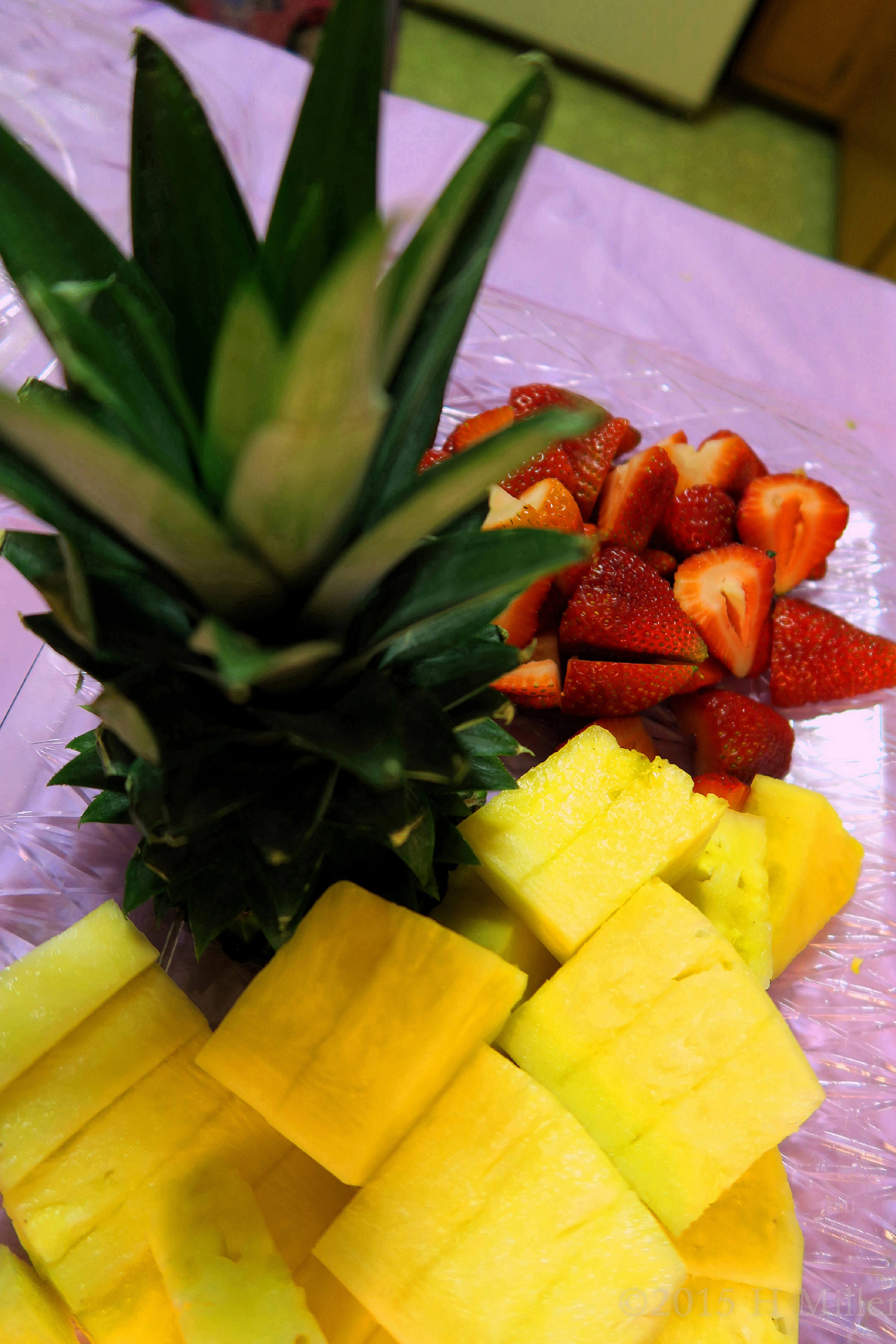 Alanna's Dad Made An Awesome Decoration From The Pineapple For The Kids Spa Party Treats!