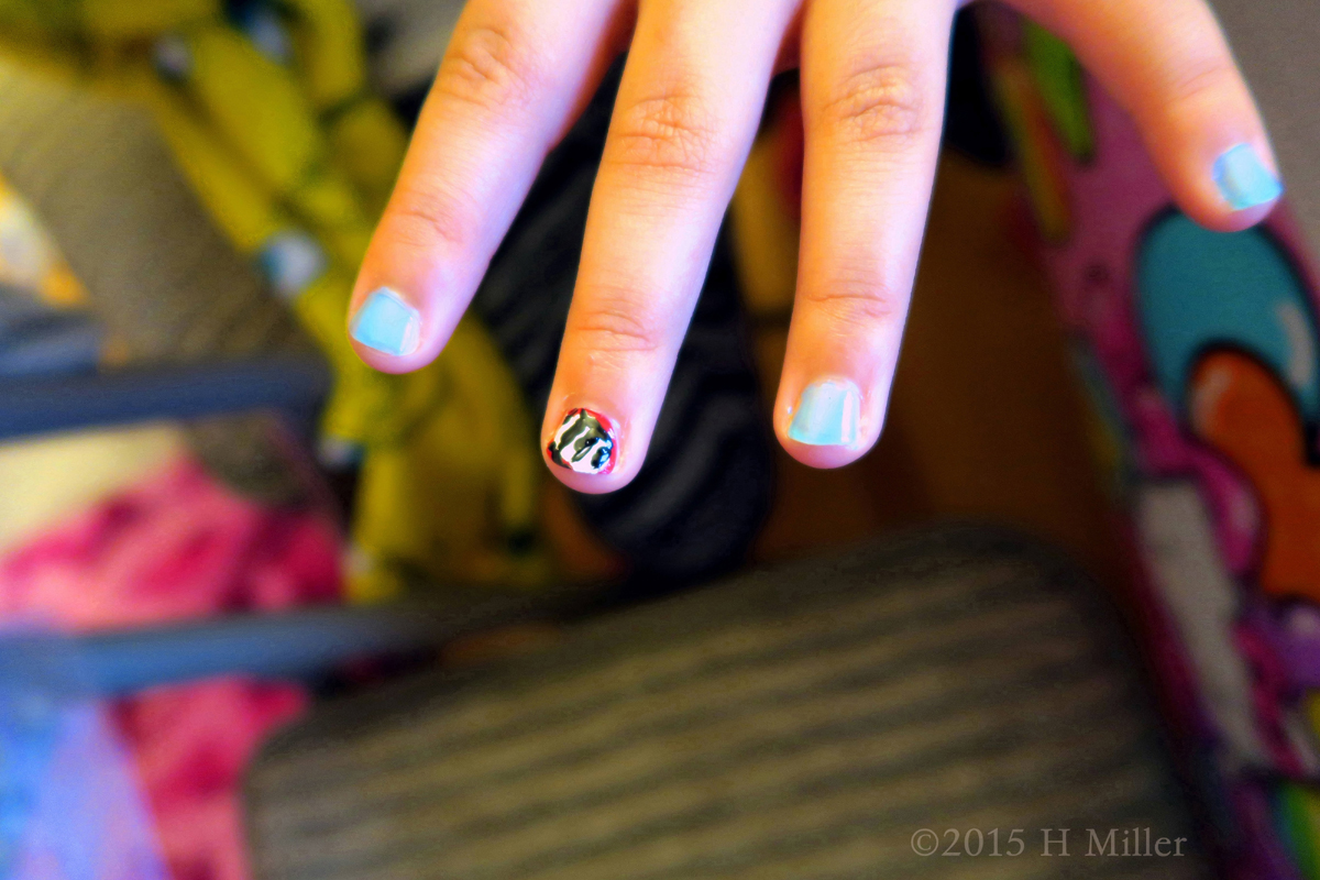 Her Piano Nail Art Is Super Cool 