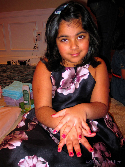 The Birthday Girl Shows Her Kids Spa Mini Manicure! The Birthday Girl Shows Her Kids Spa Mini Manicure!