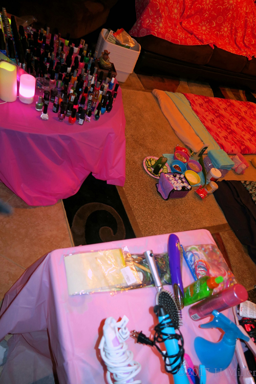 The Kids Facials, Hair Styling And Nail Polish Table. The Kids Facials, Hair Styling And Nail Polish Table.