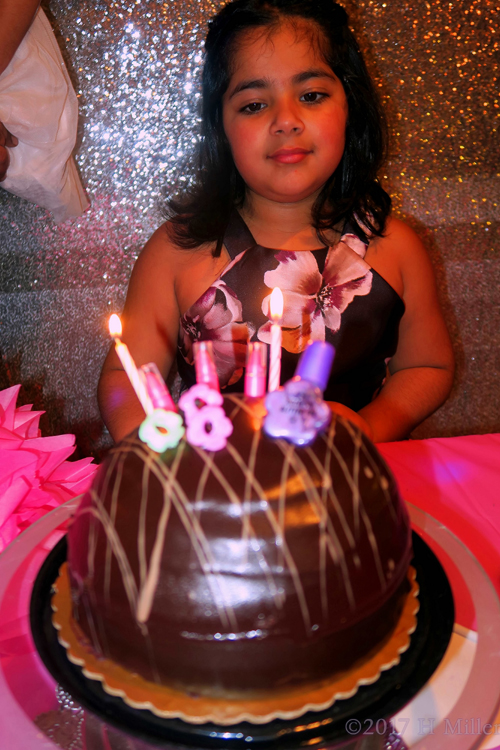 Everyone Sings Happy Birthday To Alaysha. Everyone Sings Happy Birthday To Alaysha.