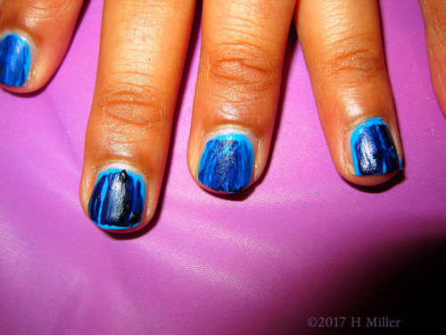 Kids Spa Mini Manicure With Black Shatter. Kids Spa Mini Manicure With Black Shatter.