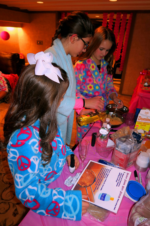 Making The Sugar Body Scrub Kids Craft Project.