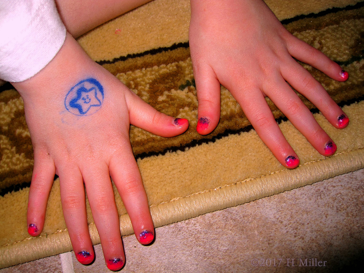 Hot Pink And Blue Ombre Mini Mani Closeup