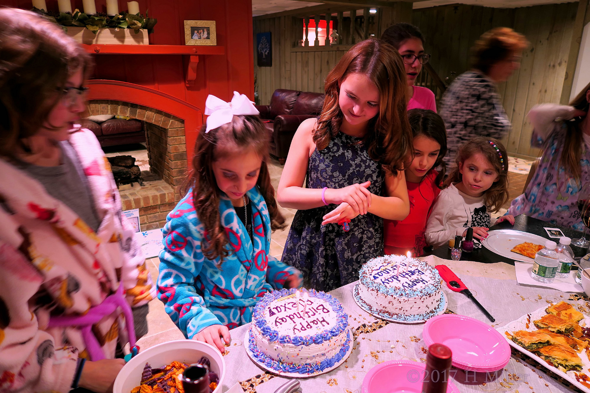 Singing Happy Birthday To The Birthday Girls. 