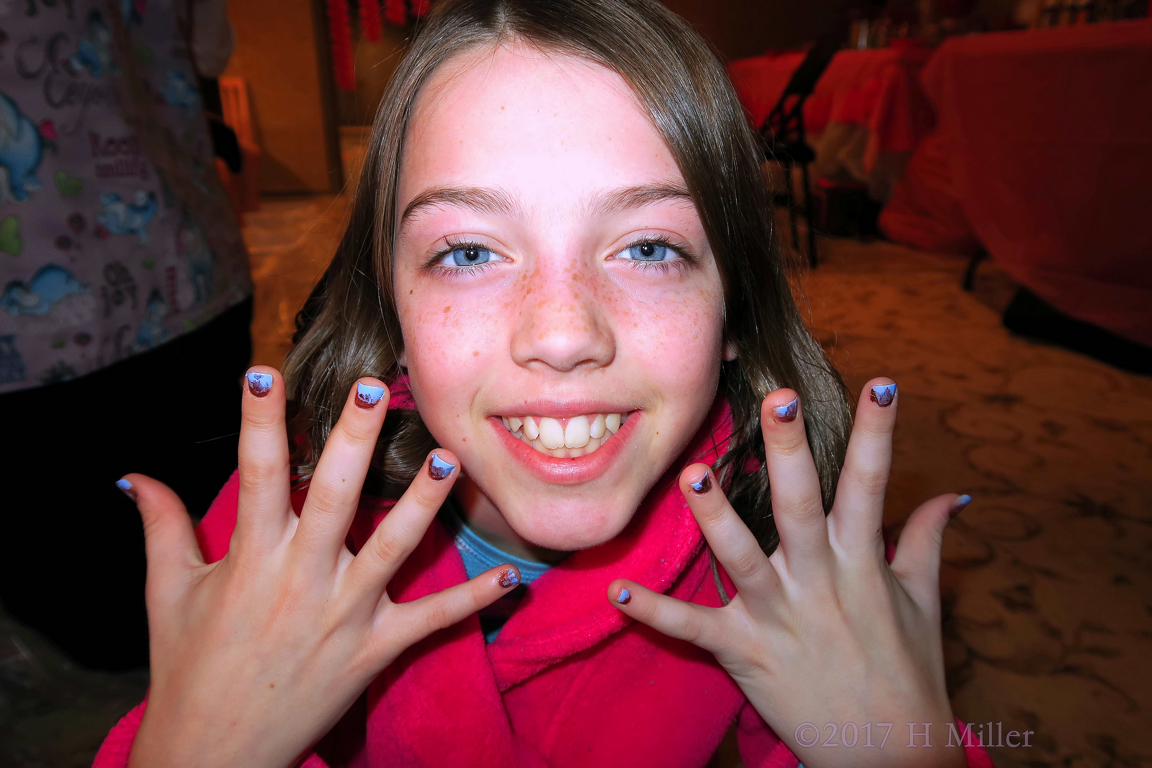 Look At Her Pretty Ombre Nails! Look At Her Pretty Ombre Nails!