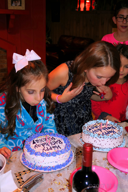 Alexa And Karina Blow Out The Candles On Their Spa Birthday Cakes!