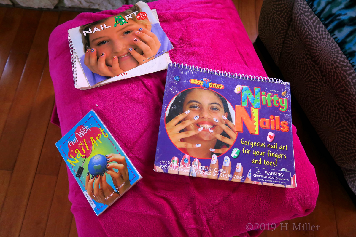 Various Nail Art Books For The Kids To Choose From! 