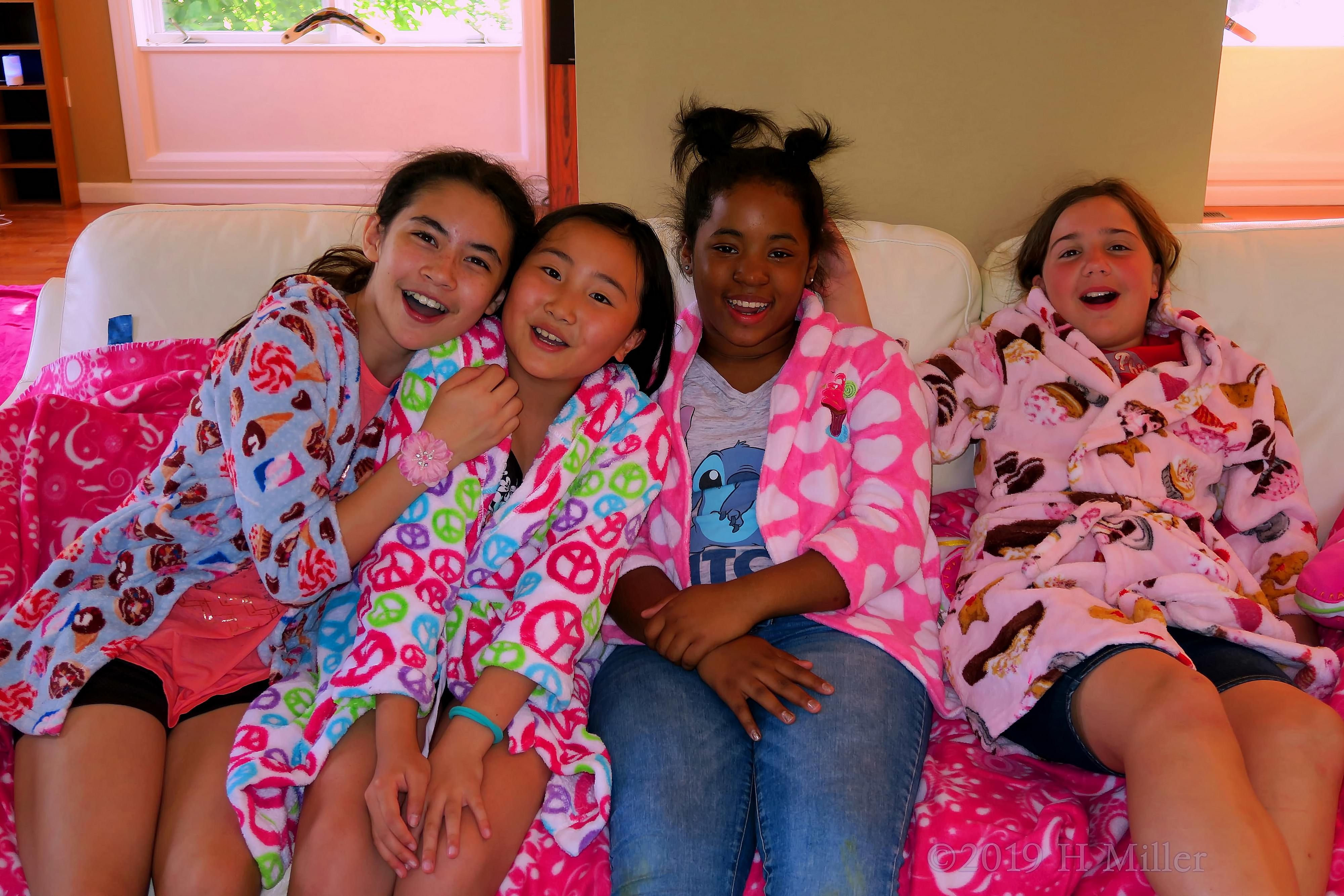 Happy Group Picture Of Alisha's Spa Party! Happy Group Picture Of Alisha's Spa Party!