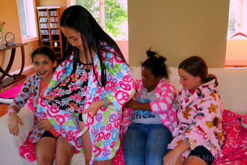 The Girls Tying Their Spa Robe Sashes! The Girls Tying Their Spa Robe Sashes!
