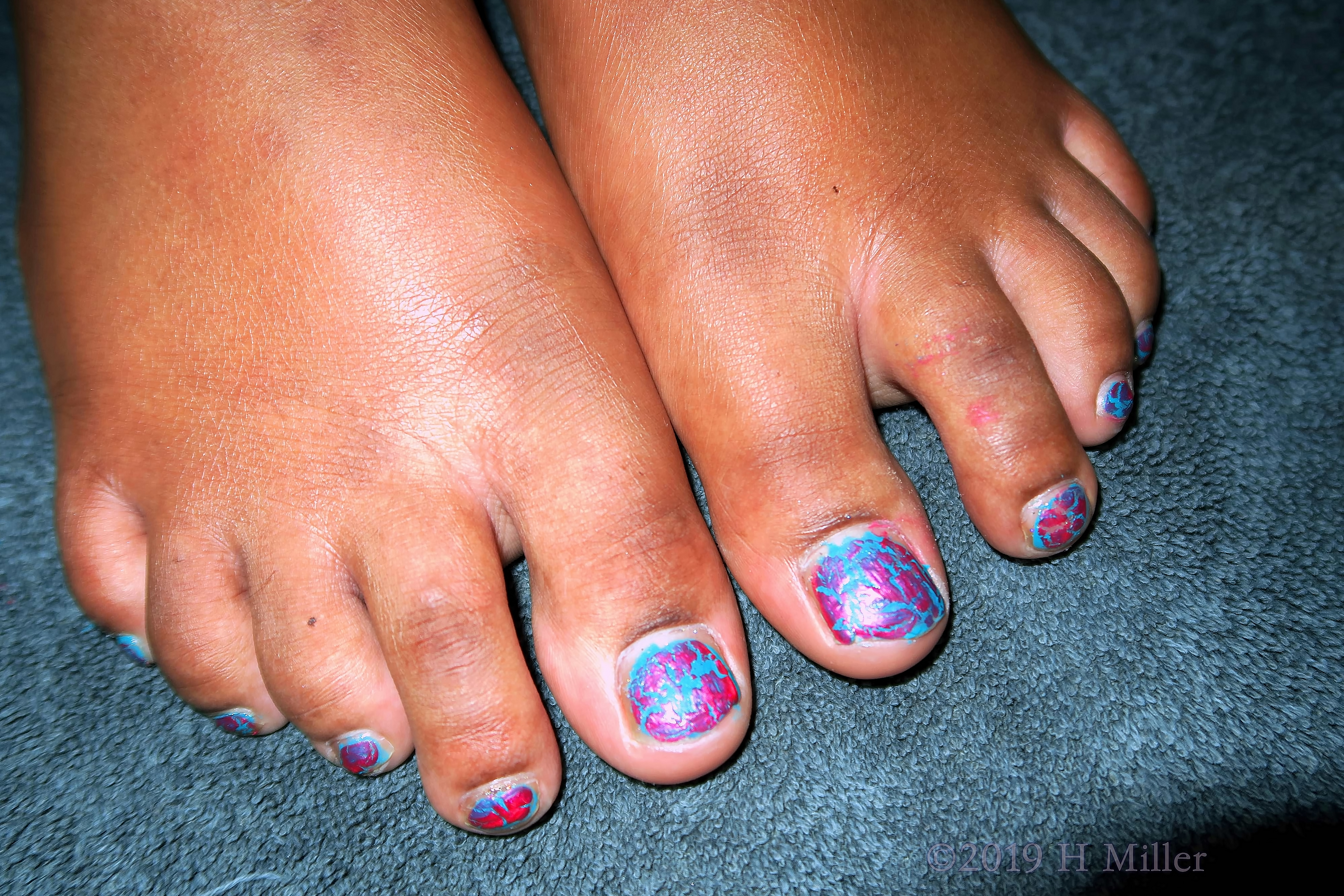 Mosaic Shatter For Kids Pedicure! Mosaic Shatter For Kids Pedicure!