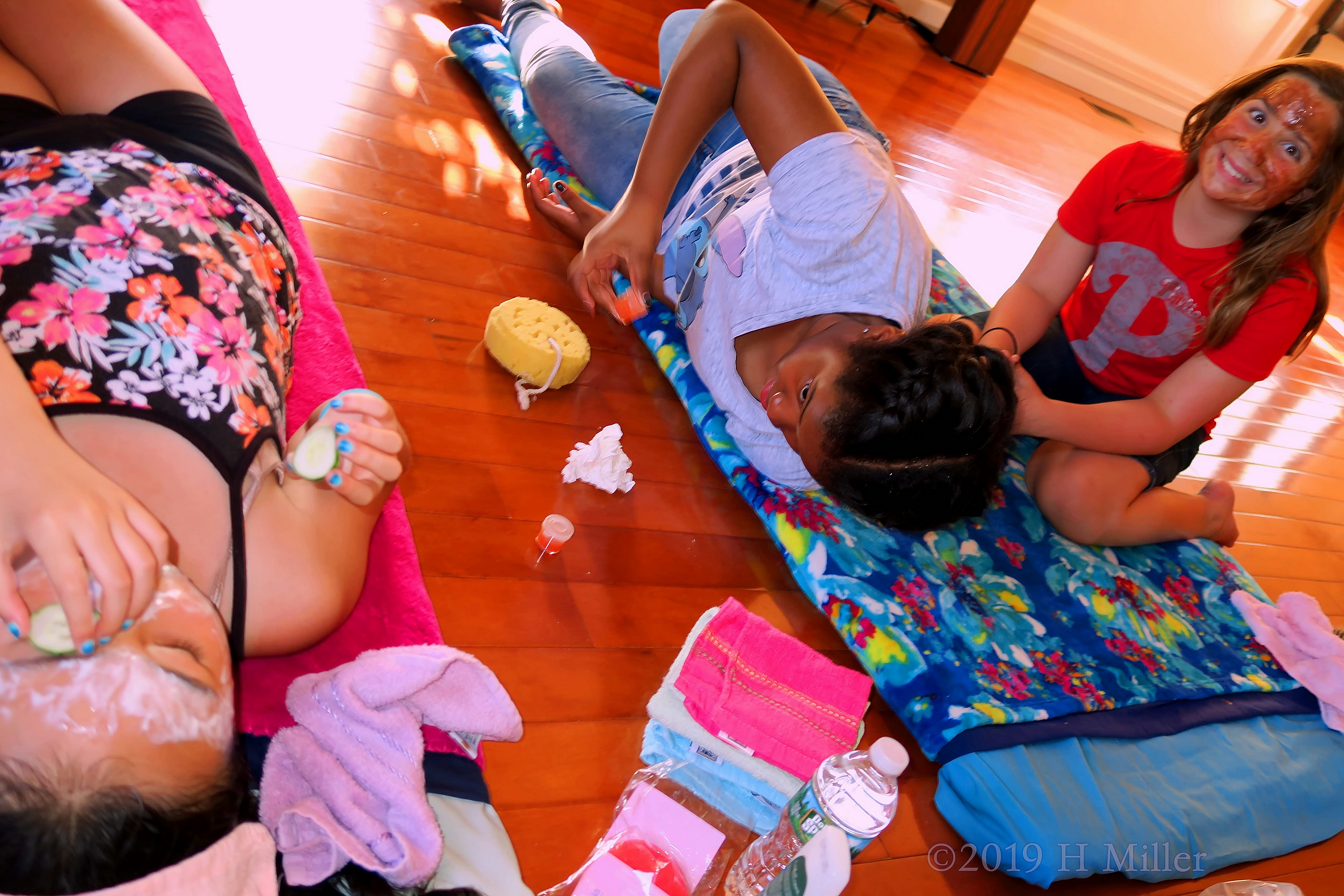 While The One Adjusts The Cuke On Her Facial For Girls, The Other Two Laughing And Chatting! While The One Adjusts The Cuke On Her Facial For Girls, The Other Two Laughing And Chatting!