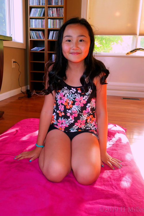 Smiling Picture Of The Spa Party Girl Smiling Picture Of The Spa Party Girl