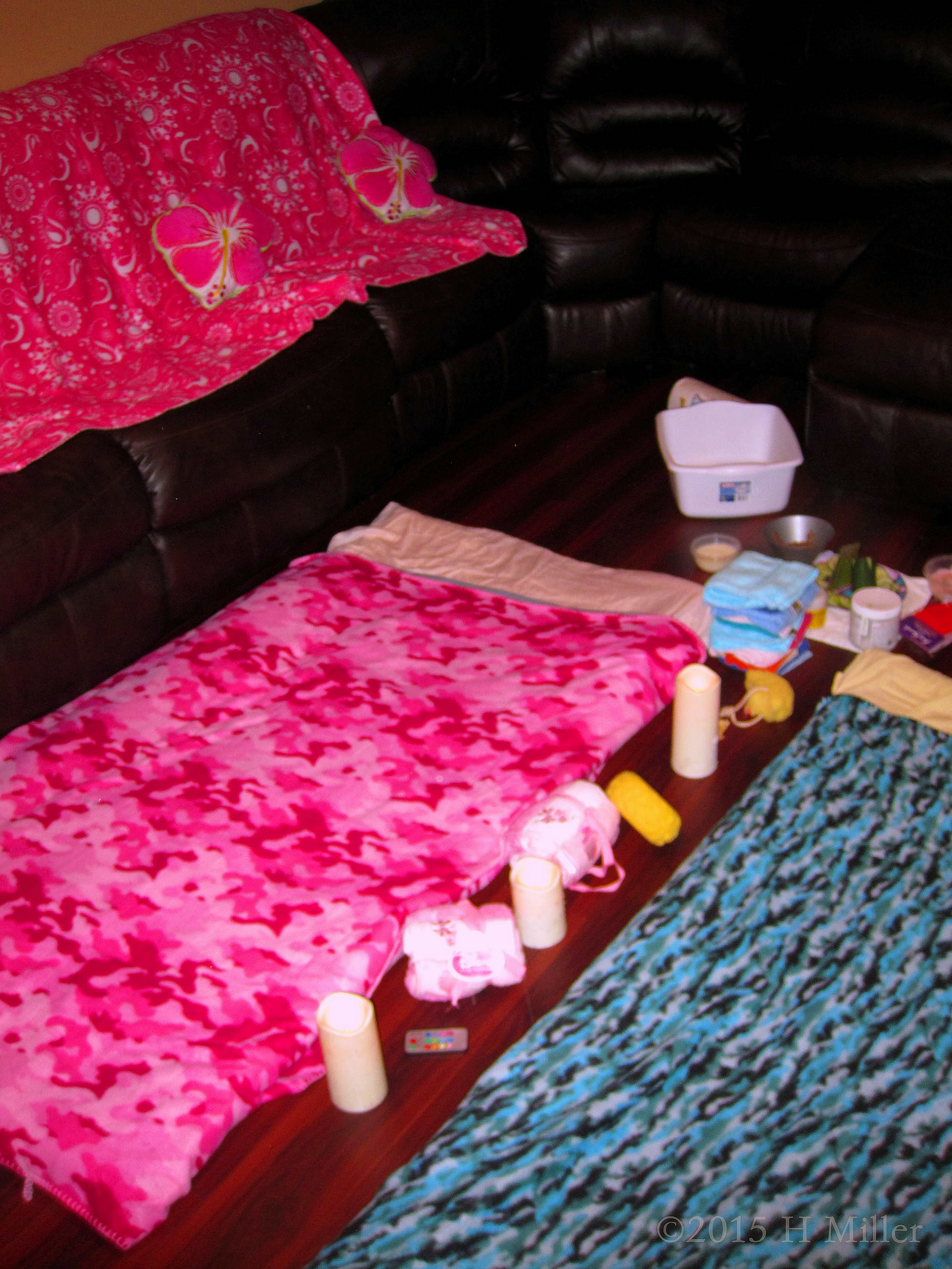 Long Shot Of The Spa Facial Area. Long Shot Of The Spa Facial Area.