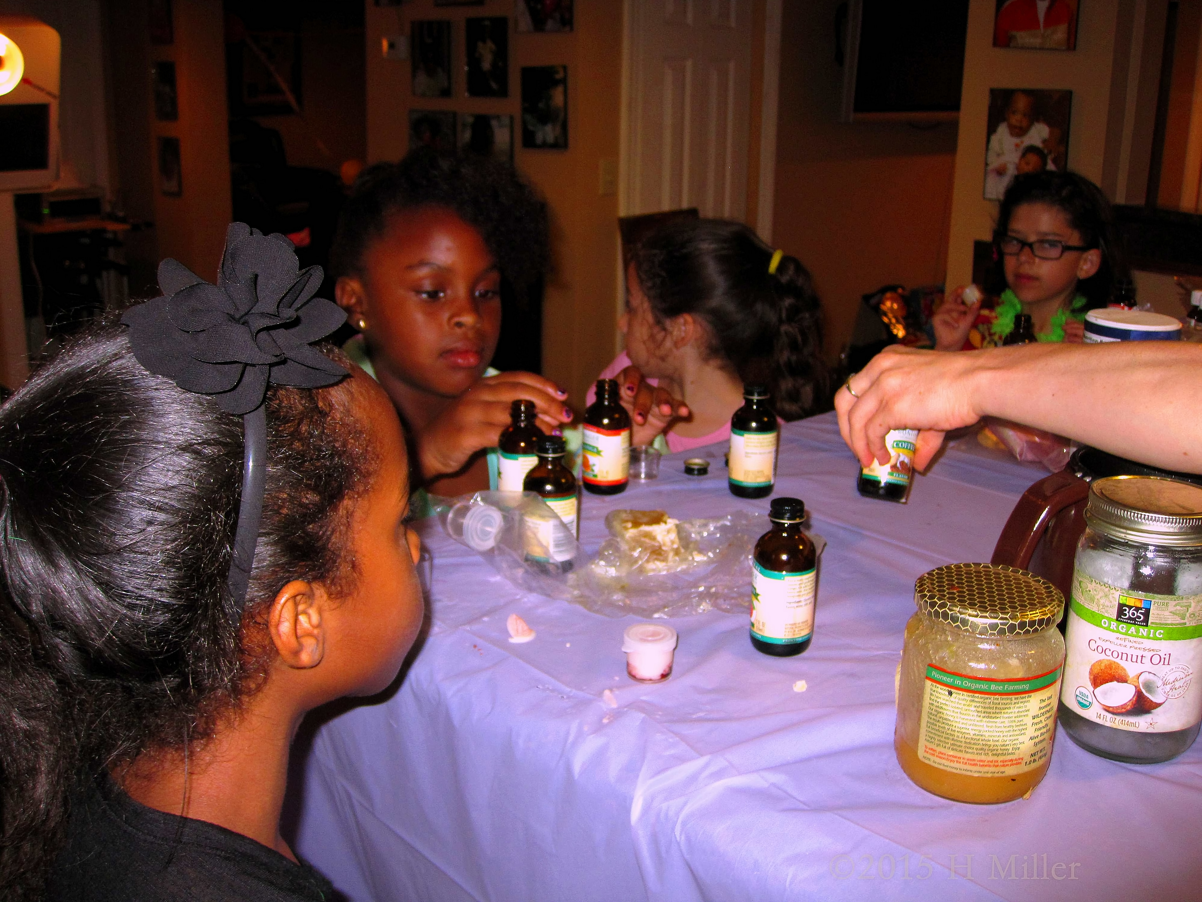 Doing The Girls Spa Party Craft Together. Doing The Girls Spa Party Craft Together.