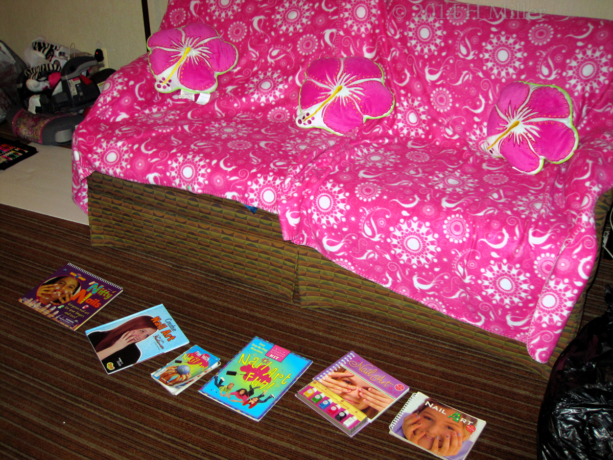 Kids Spa Decor With Nail Art Books For Perusing