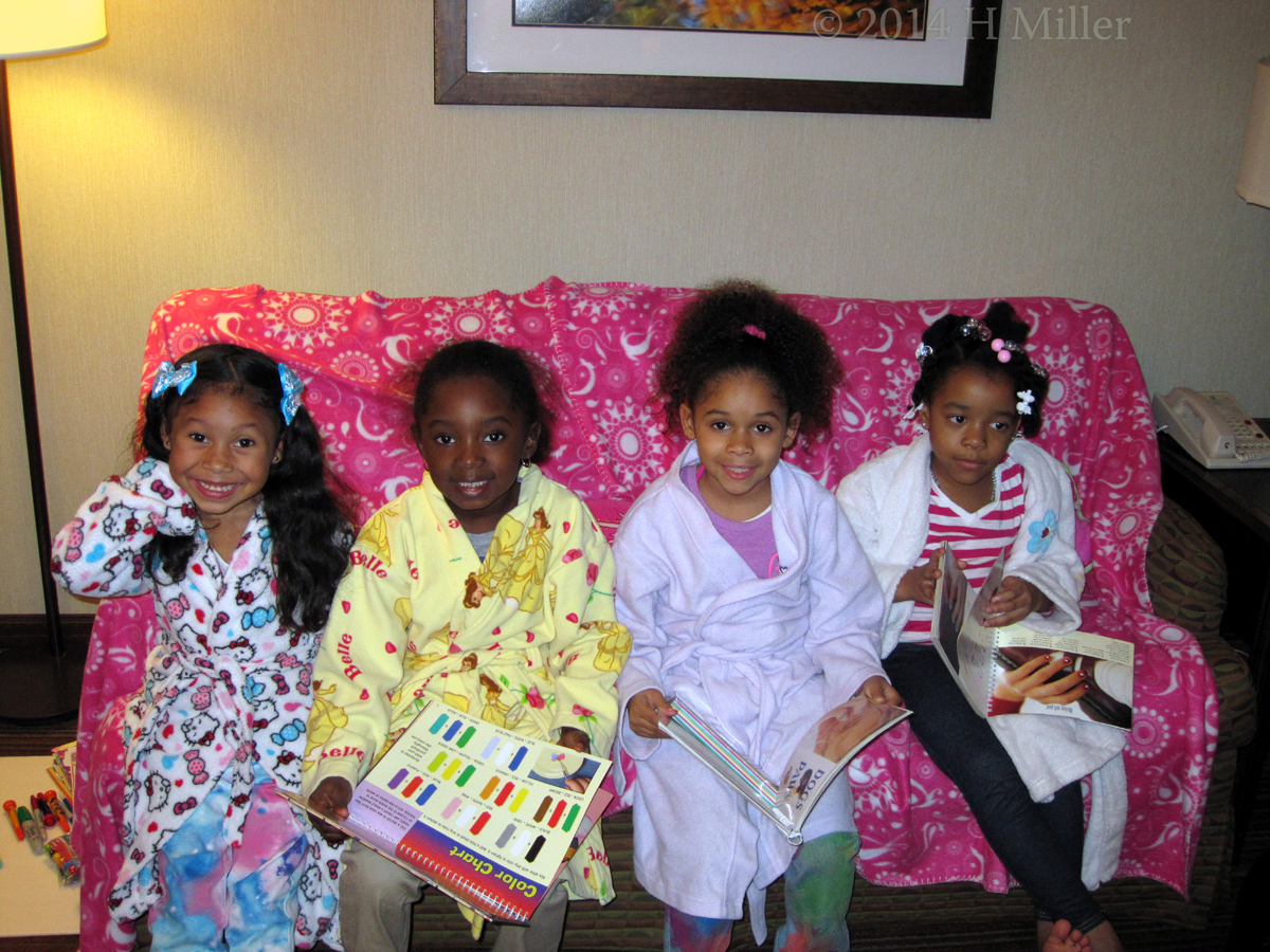 Kids Spa Party Hotel Sleepover Group Pic 