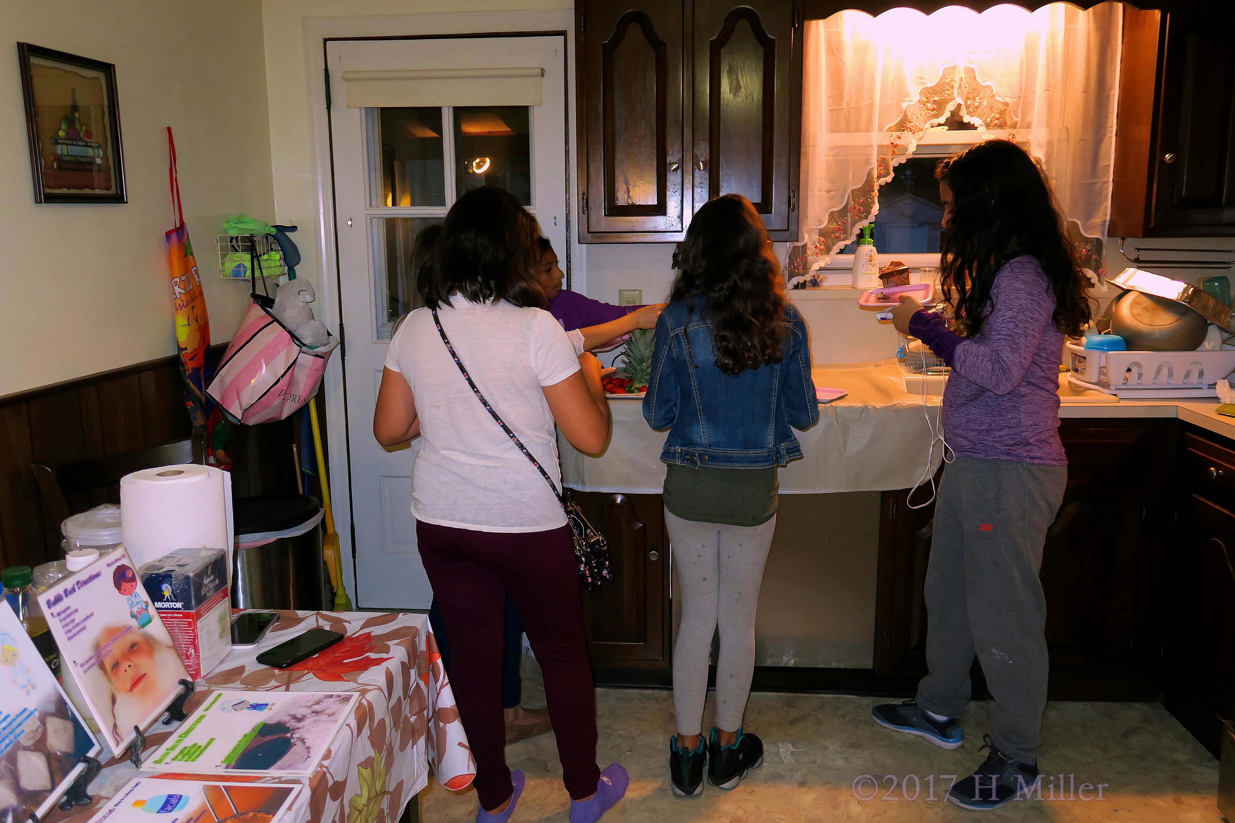 The New Guests Are Gathered Around The Chocolate Fountain! 