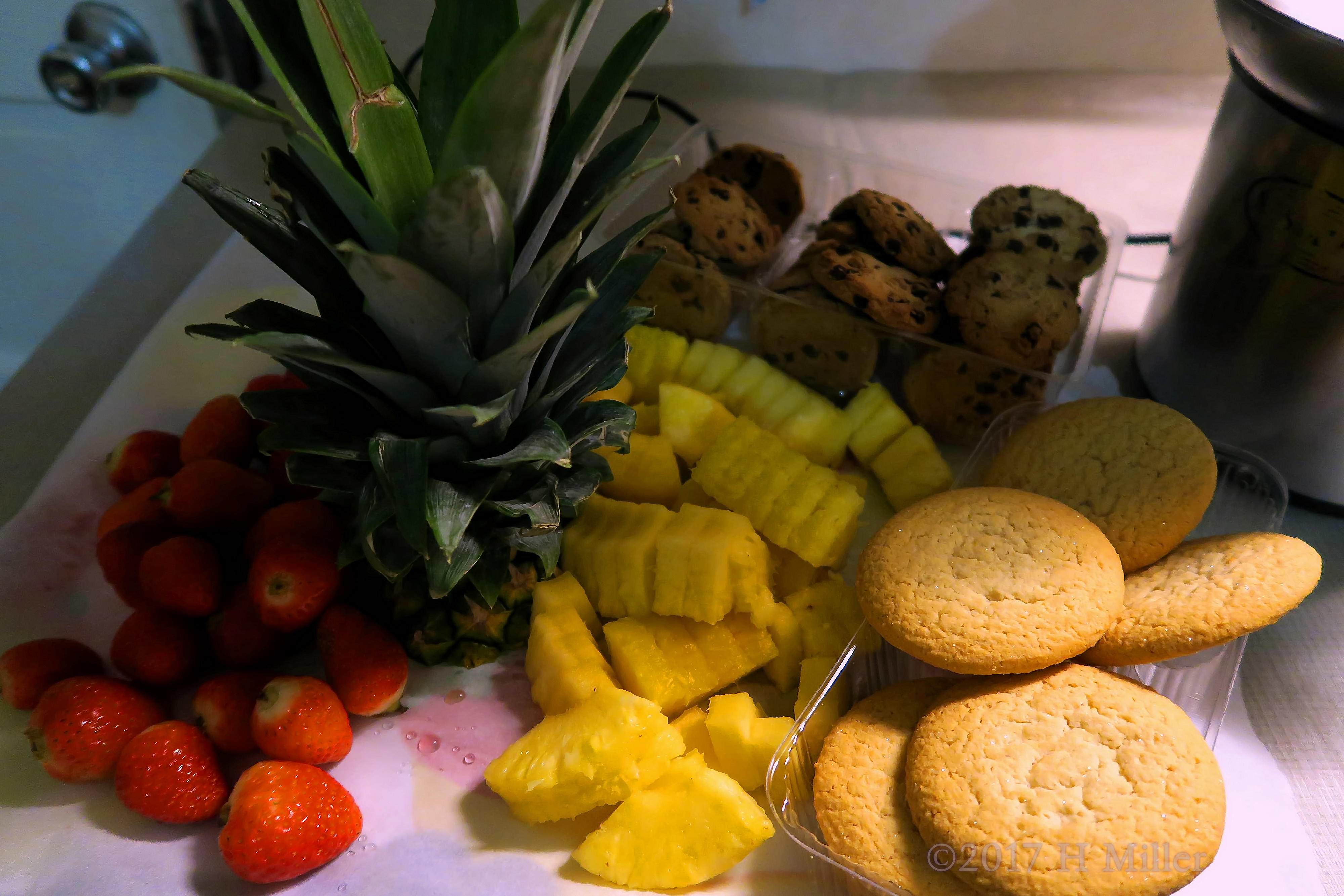 Those Strawberries Pineapples and Cookies Look Super Yummy! Those Strawberries Pineapples and Cookies Look Super Yummy!