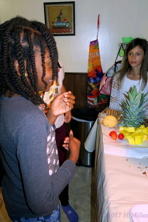 Chatting While Snacking At The Spa For Girls!