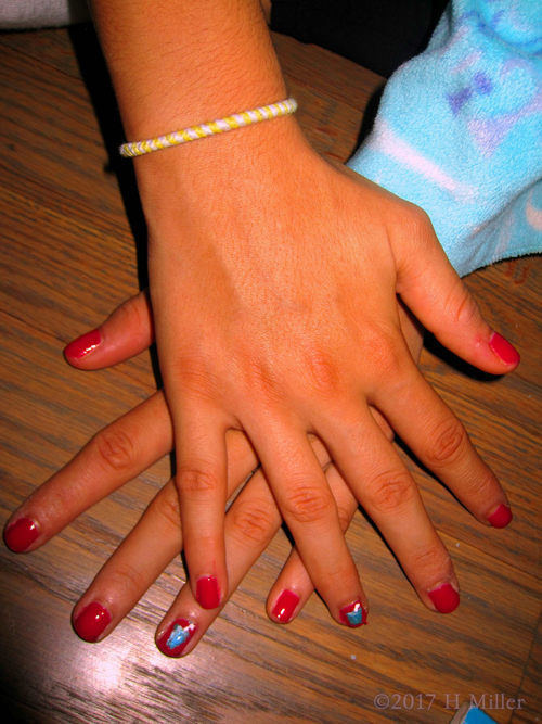 This Girls Mini Manicure With Soda Nail Art Matches Her Friends French Fries Nail Design!