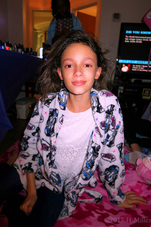 Glowing Skin After Girls Facials! Glowing Skin After Girls Facials!