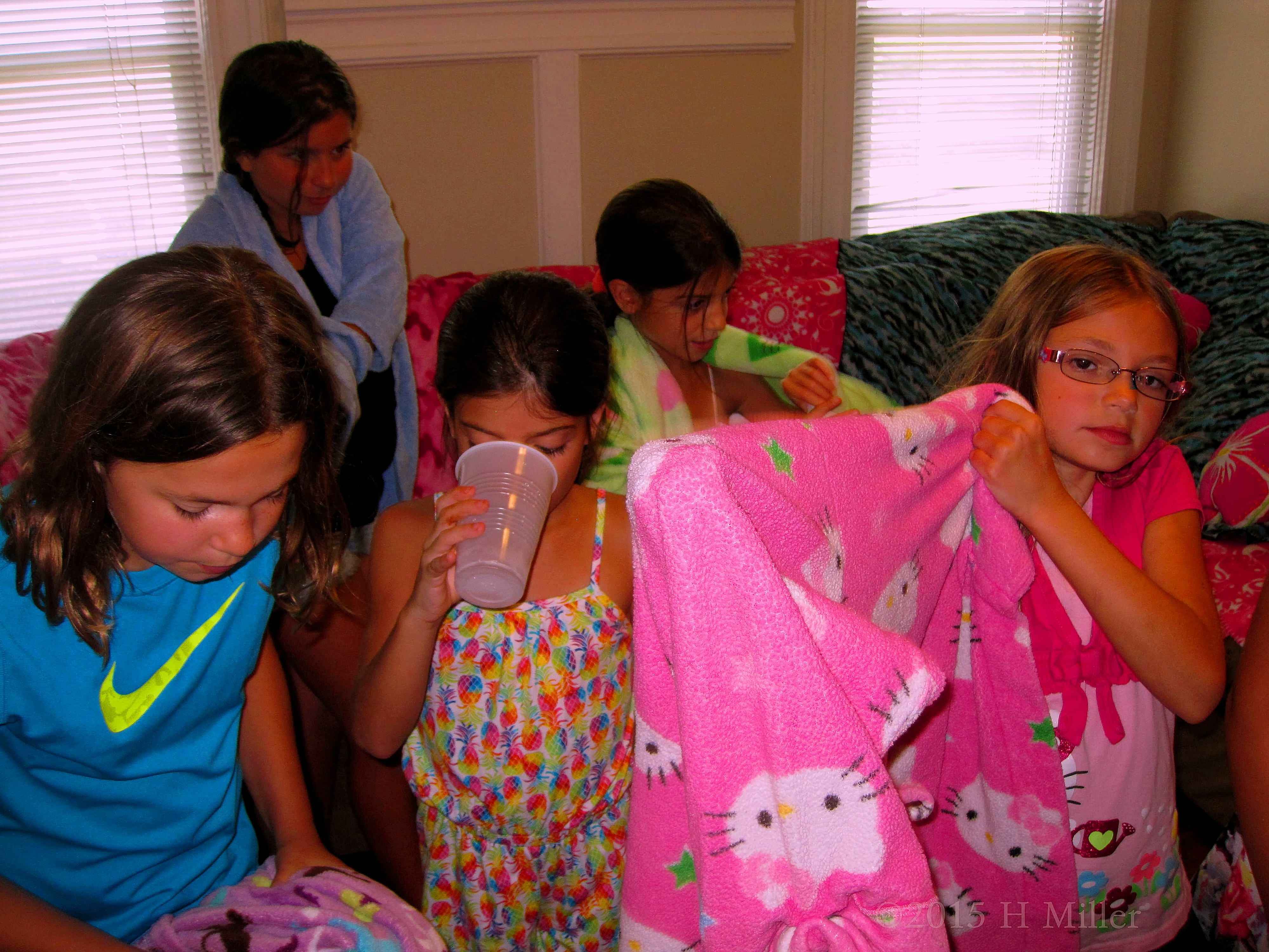 Mandy Tries On A Hello Kitty Robe That Matches Her Outfit!! Mandy Tries On A Hello Kitty Robe That Matches Her Outfit!!