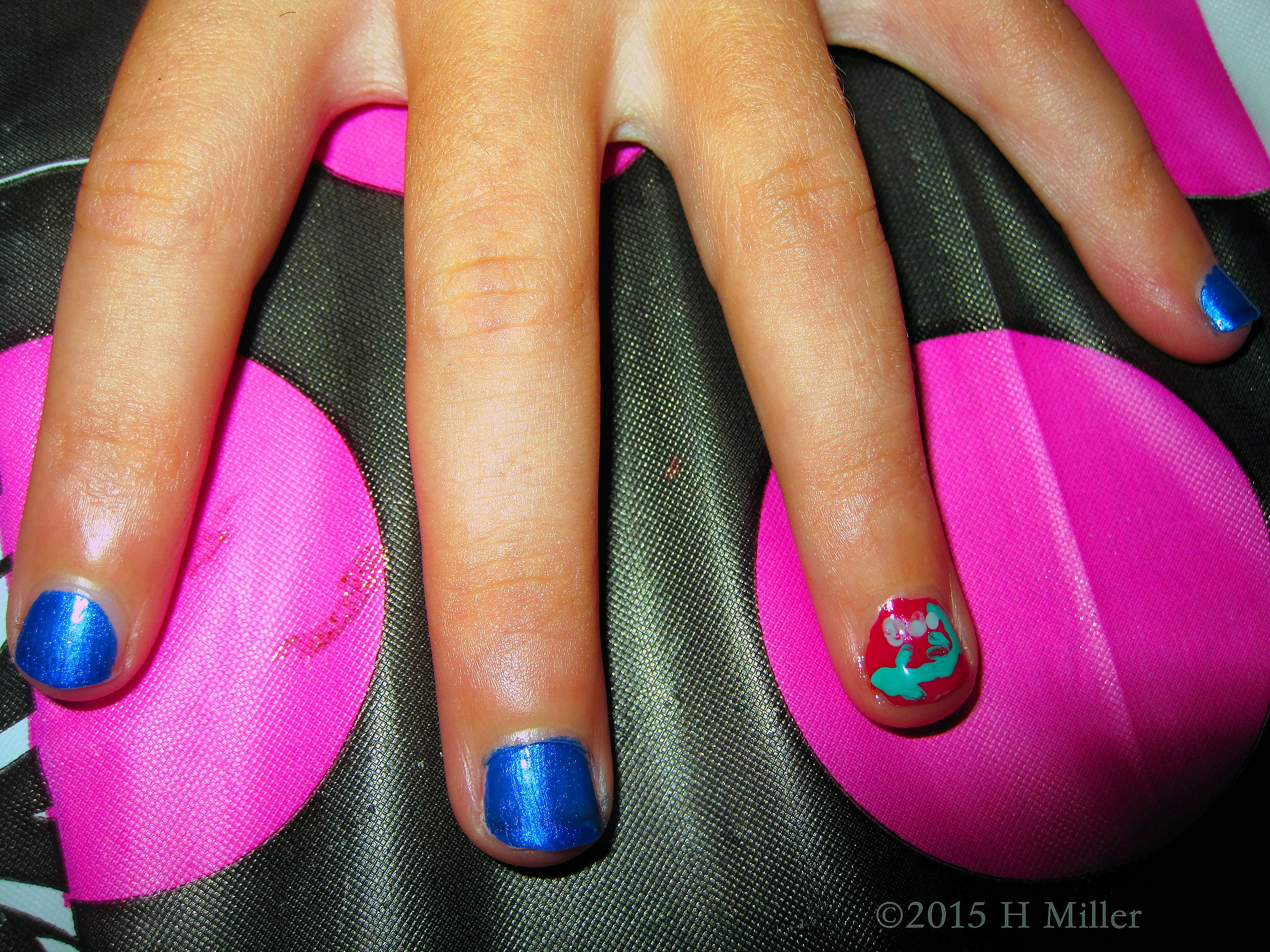 Metallic Royal Blue With Flower Vine Nail Art. Metallic Royal Blue With Flower Vine Nail Art.