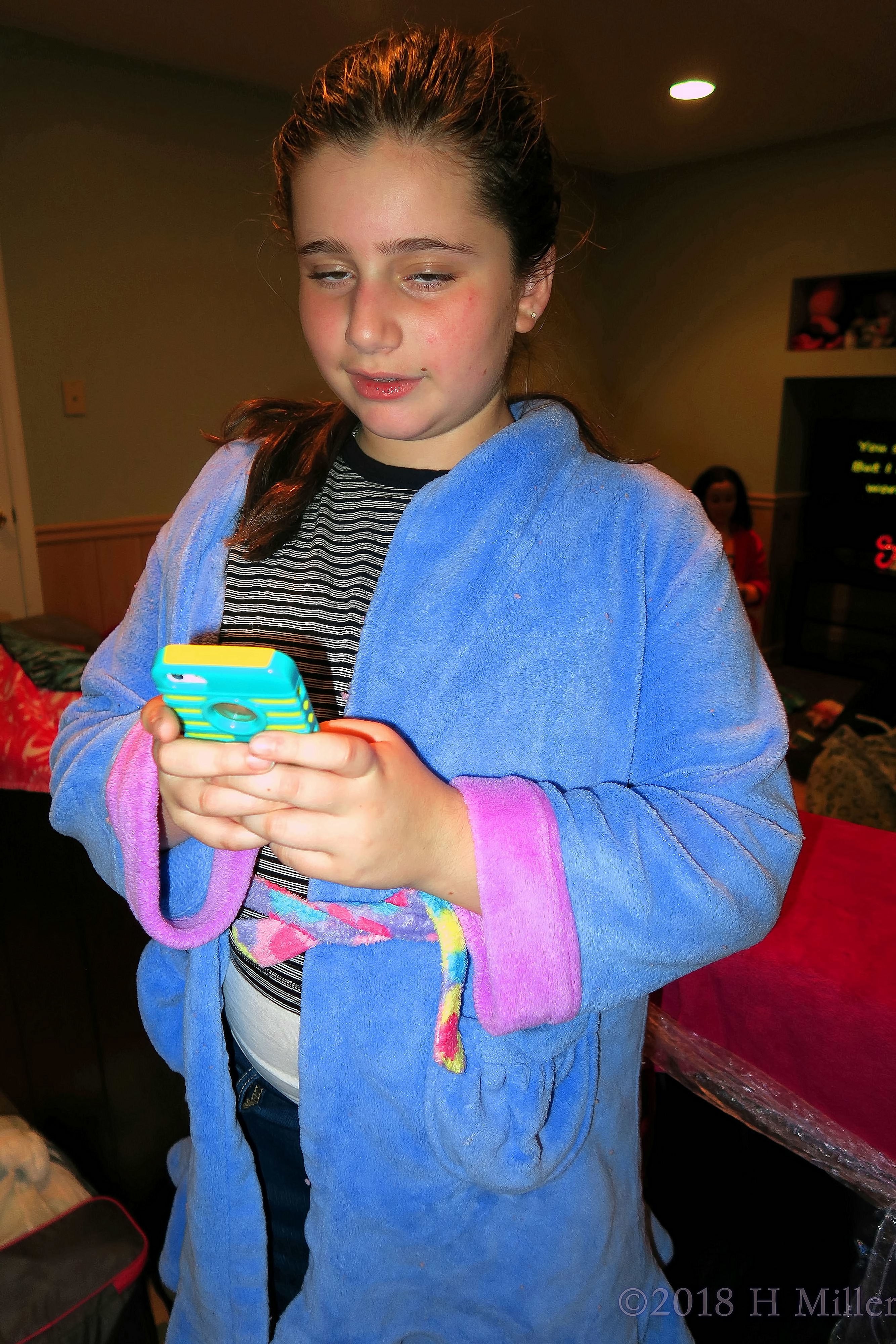 Amanda Is Scrolling Her Phone And Having A Good Time At Her Birthday Bash! Amanda Is Scrolling Her Phone And Having A Good Time At Her Birthday Bash!