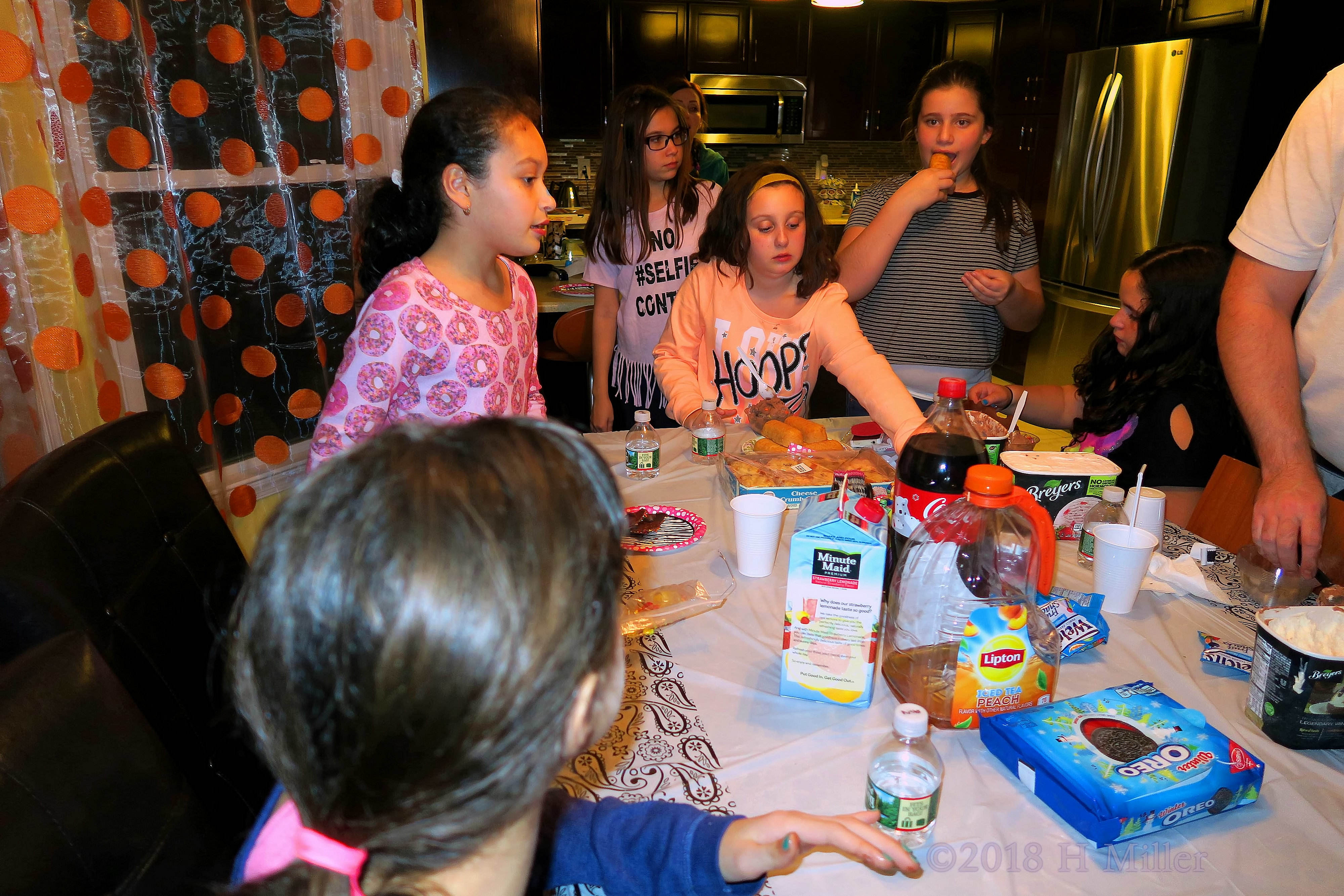 Amanda And Her Friends Explore Different Food Items, Seems Yummy! Amanda And Her Friends Explore Different Food Items, Seems Yummy!