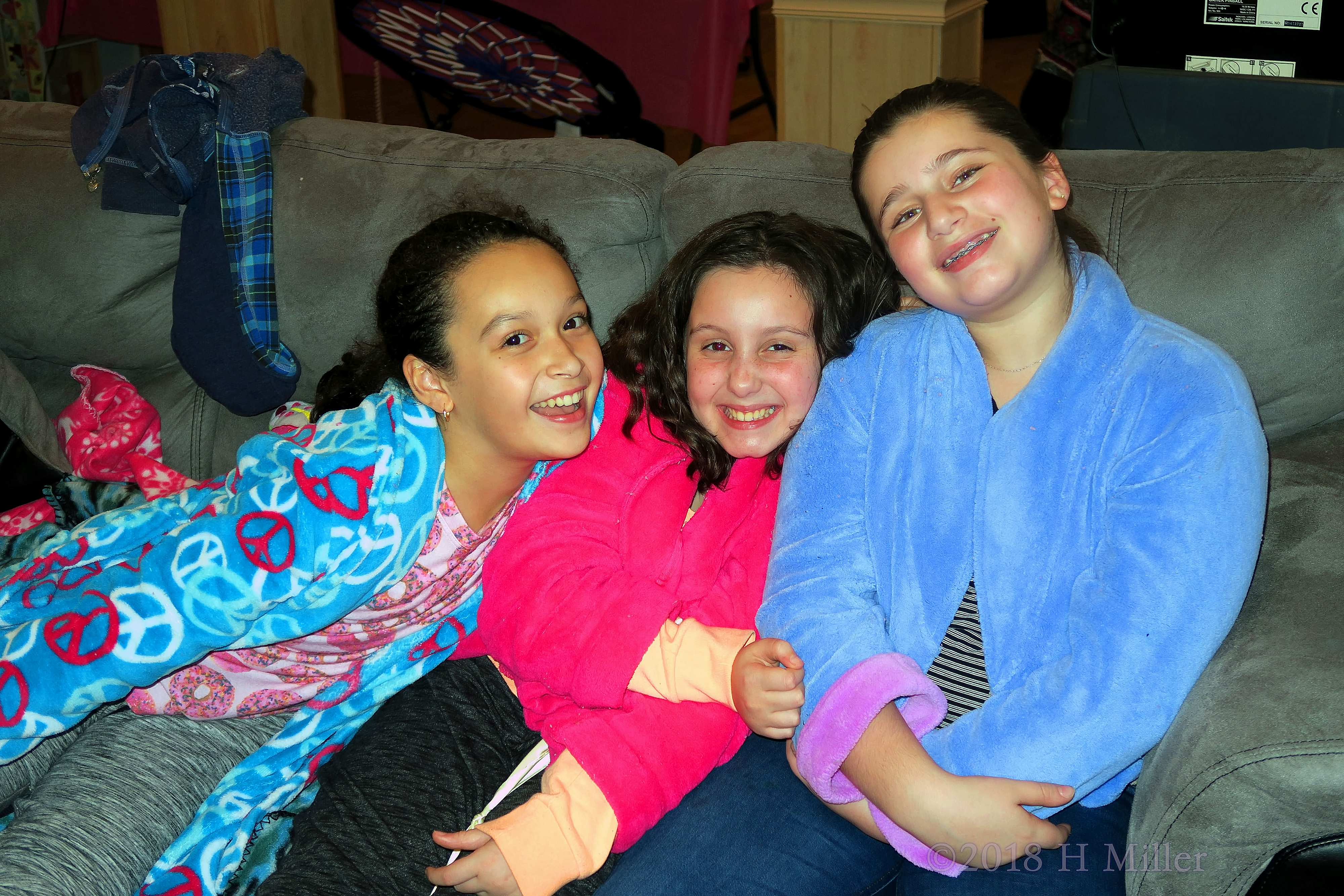 Amanda Is Having A Great Time With Her Friends At Her Spa Birthday Party! Amanda Is Having A Great Time With Her Friends At Her Spa Birthday Party!