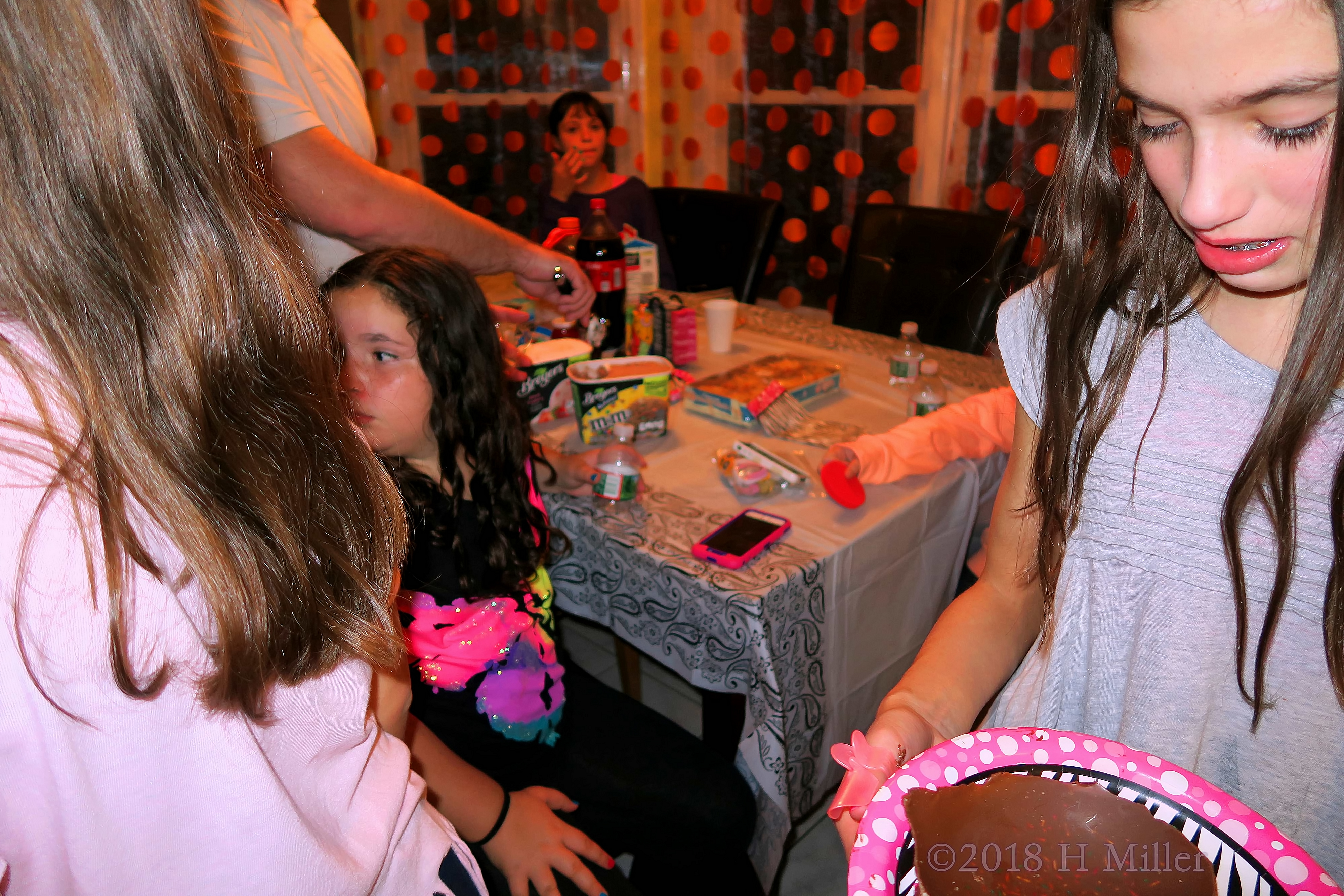 Chocolate Candy Bar Finally Carved Out By The Use Of Balloon! Chocolate Candy Bar Finally Carved Out By The Use Of Balloon!